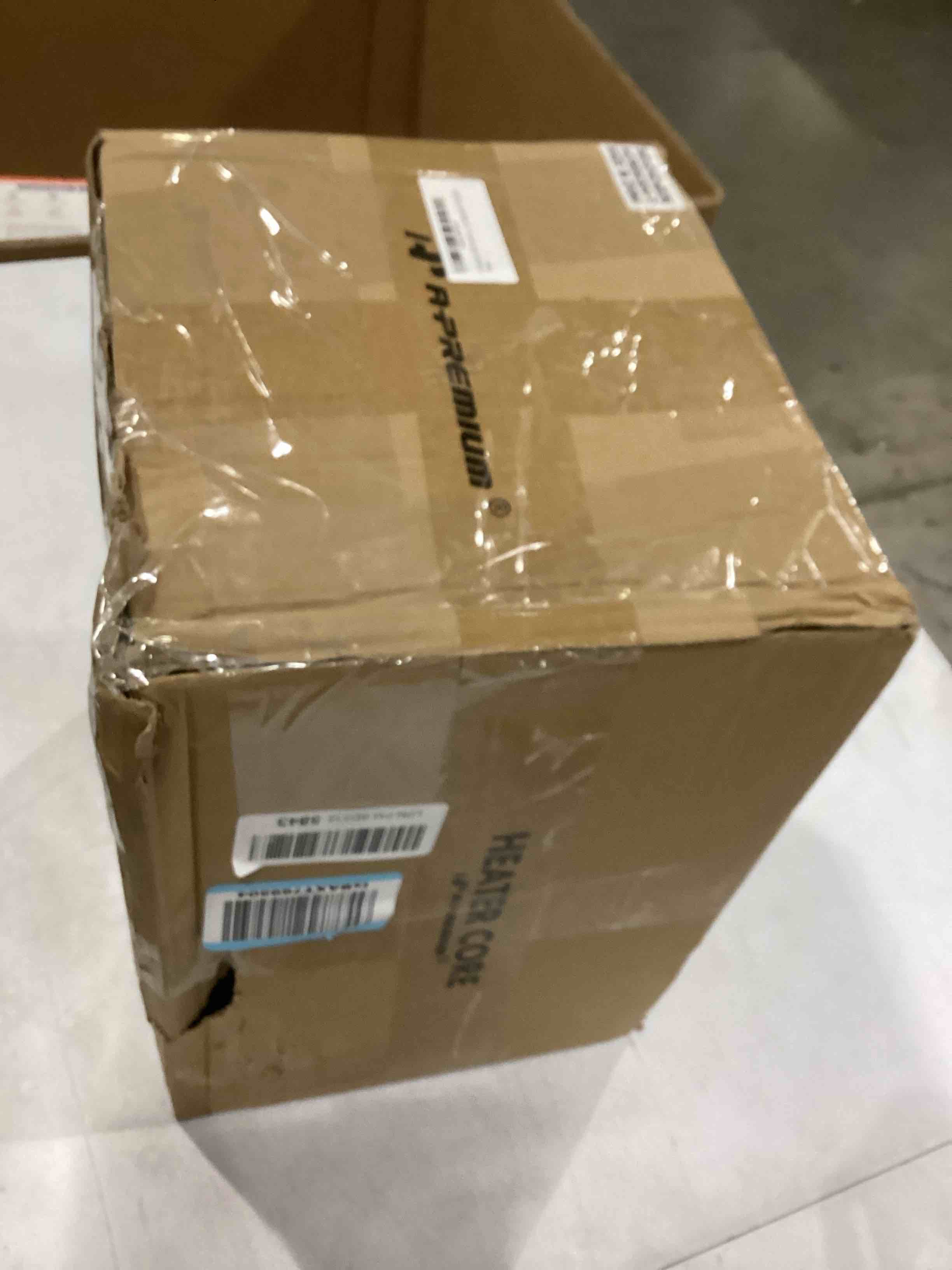 https://s3.amazonaws.com/lotting-images-prod/bidfta/YEL6710320_1730139585278.jpeg