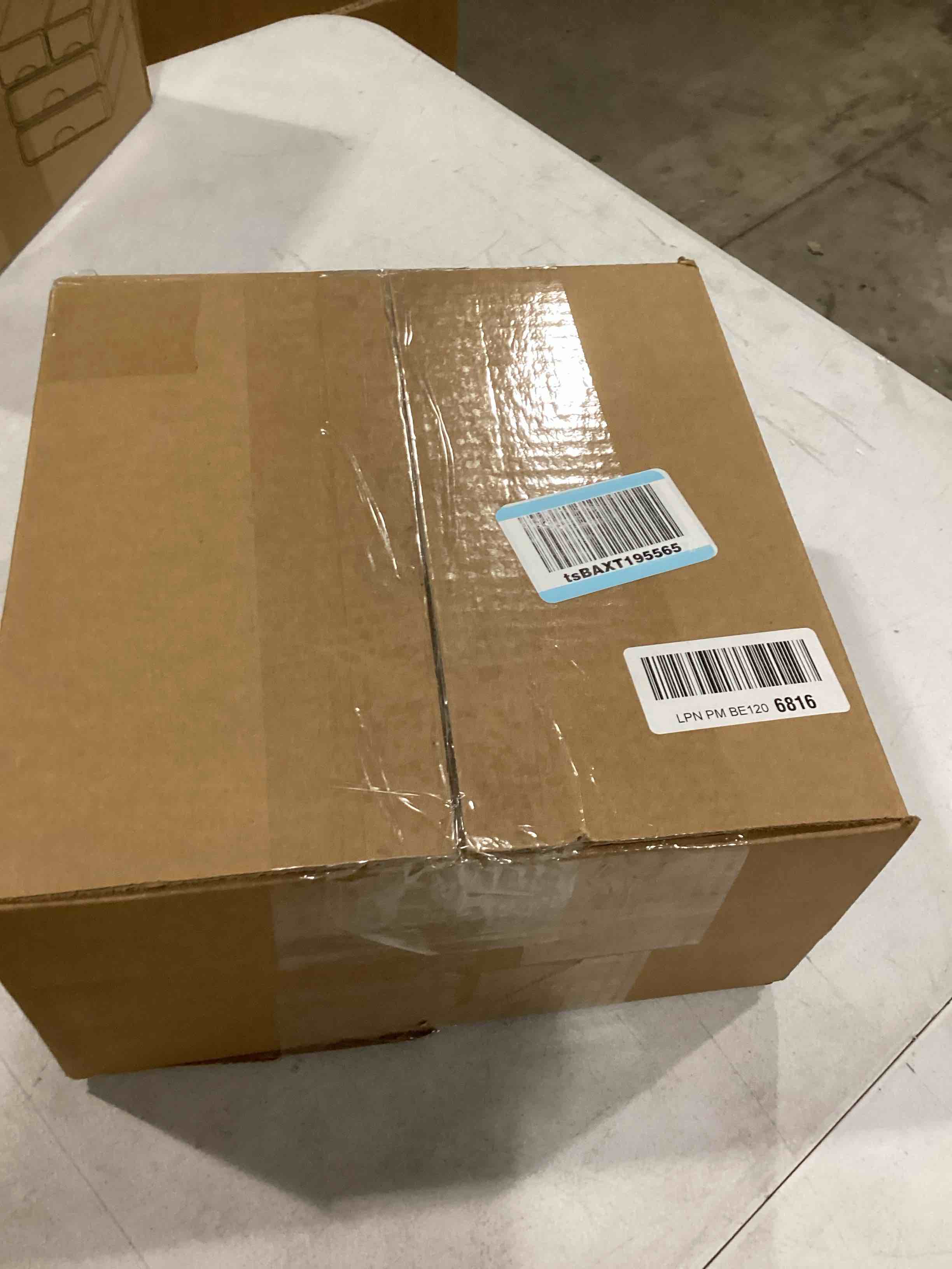 https://s3.amazonaws.com/lotting-images-prod/bidfta/YEL6710332_1730140837478.jpeg