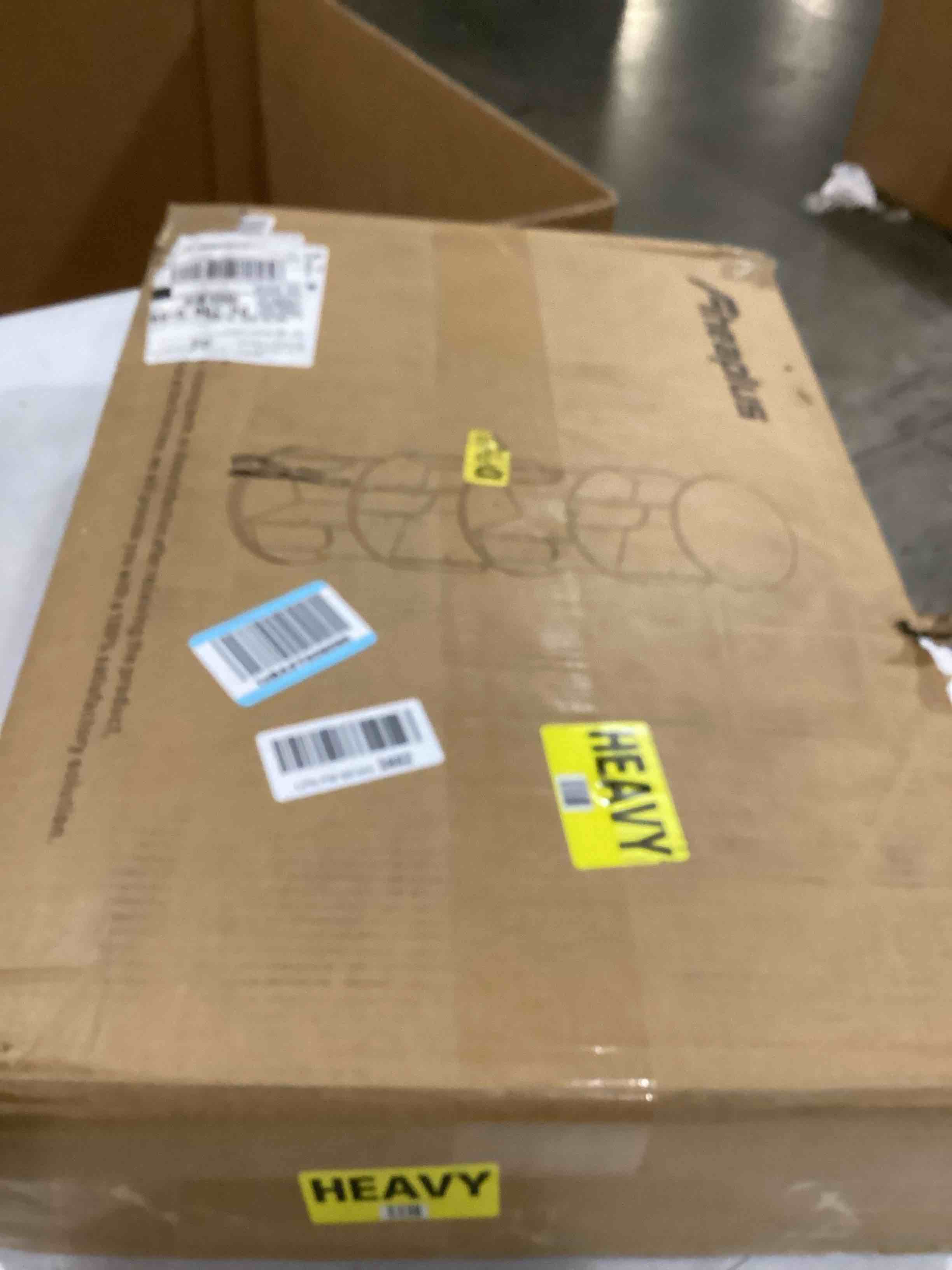 https://s3.amazonaws.com/lotting-images-prod/bidfta/YEL6710575_1730393629216.jpeg