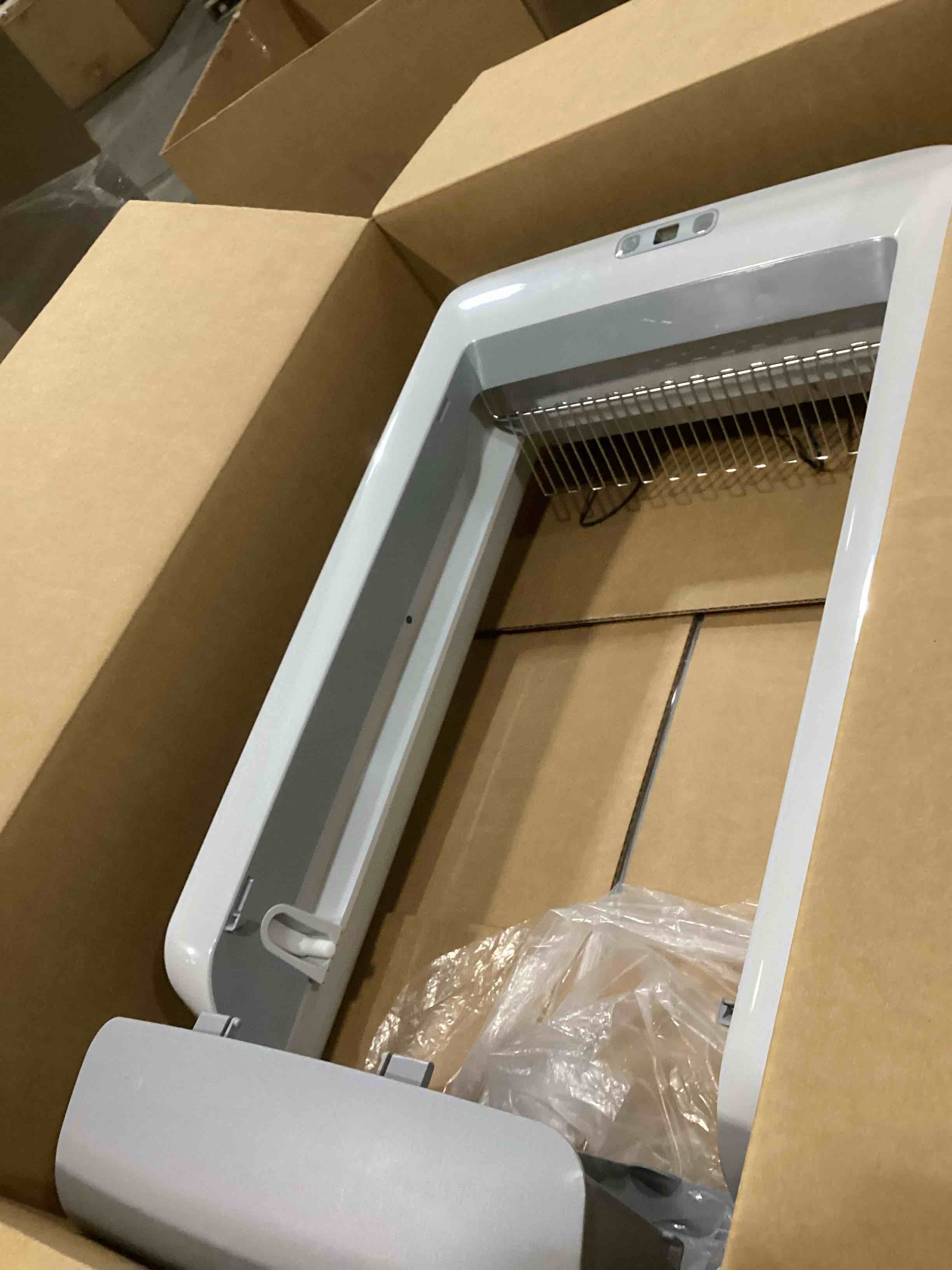 https://s3.amazonaws.com/lotting-images-prod/bidfta/YEL6710630_1730460287629.jpeg