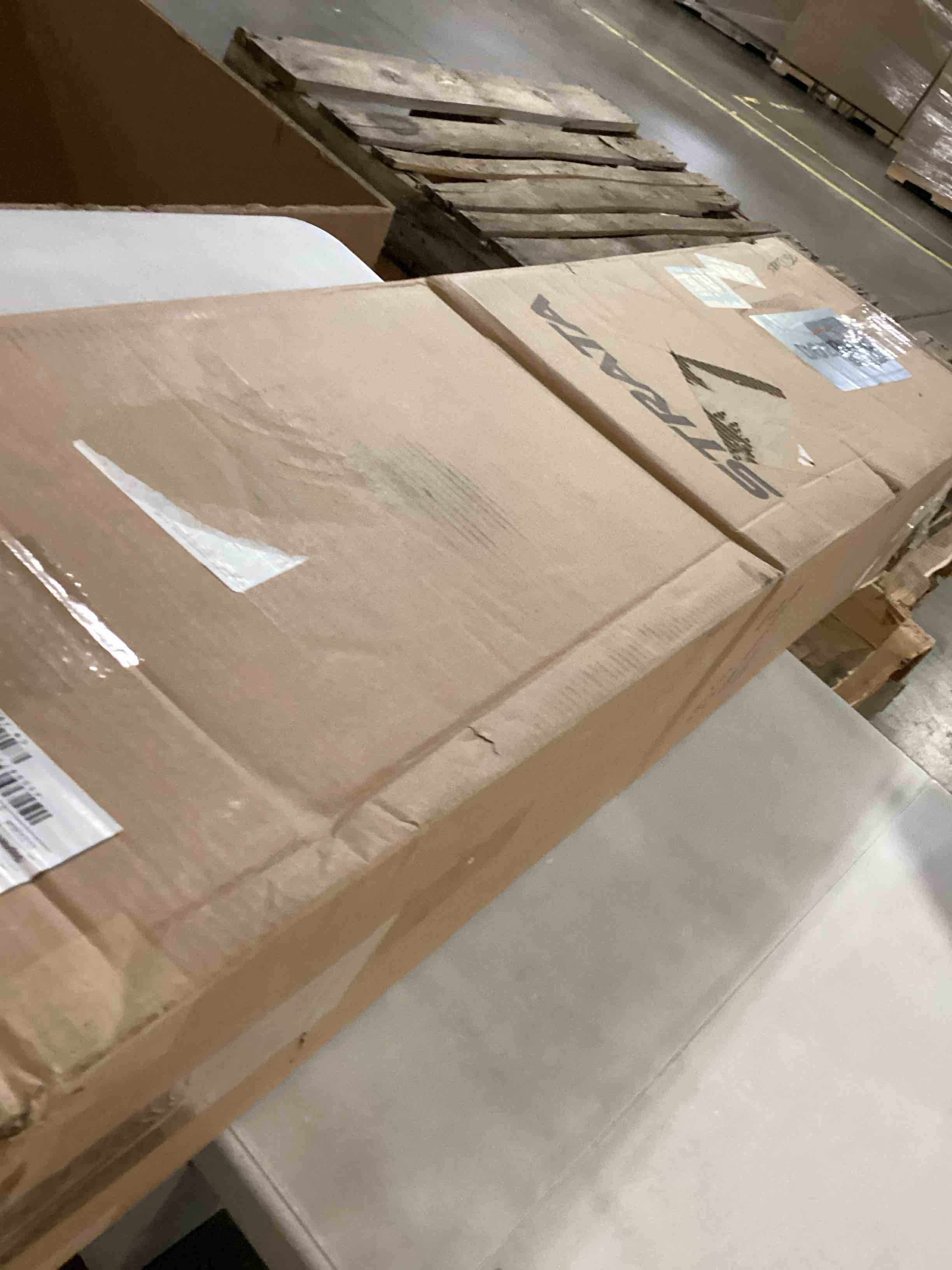https://s3.amazonaws.com/lotting-images-prod/bidfta/YEL6711164_1732024311794.jpeg