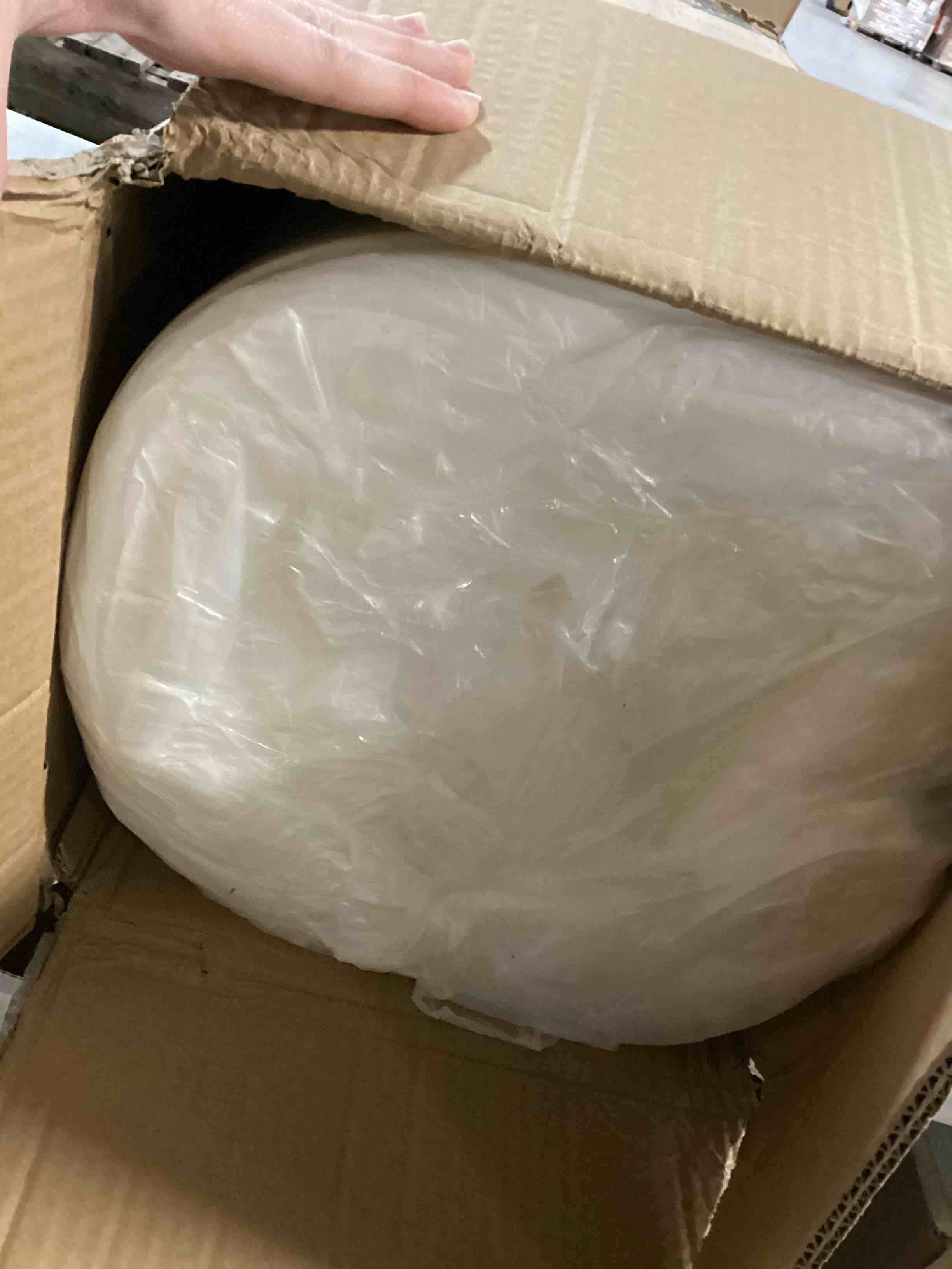 https://s3.amazonaws.com/lotting-images-prod/bidfta/YEL6711180_1732027046970.jpeg