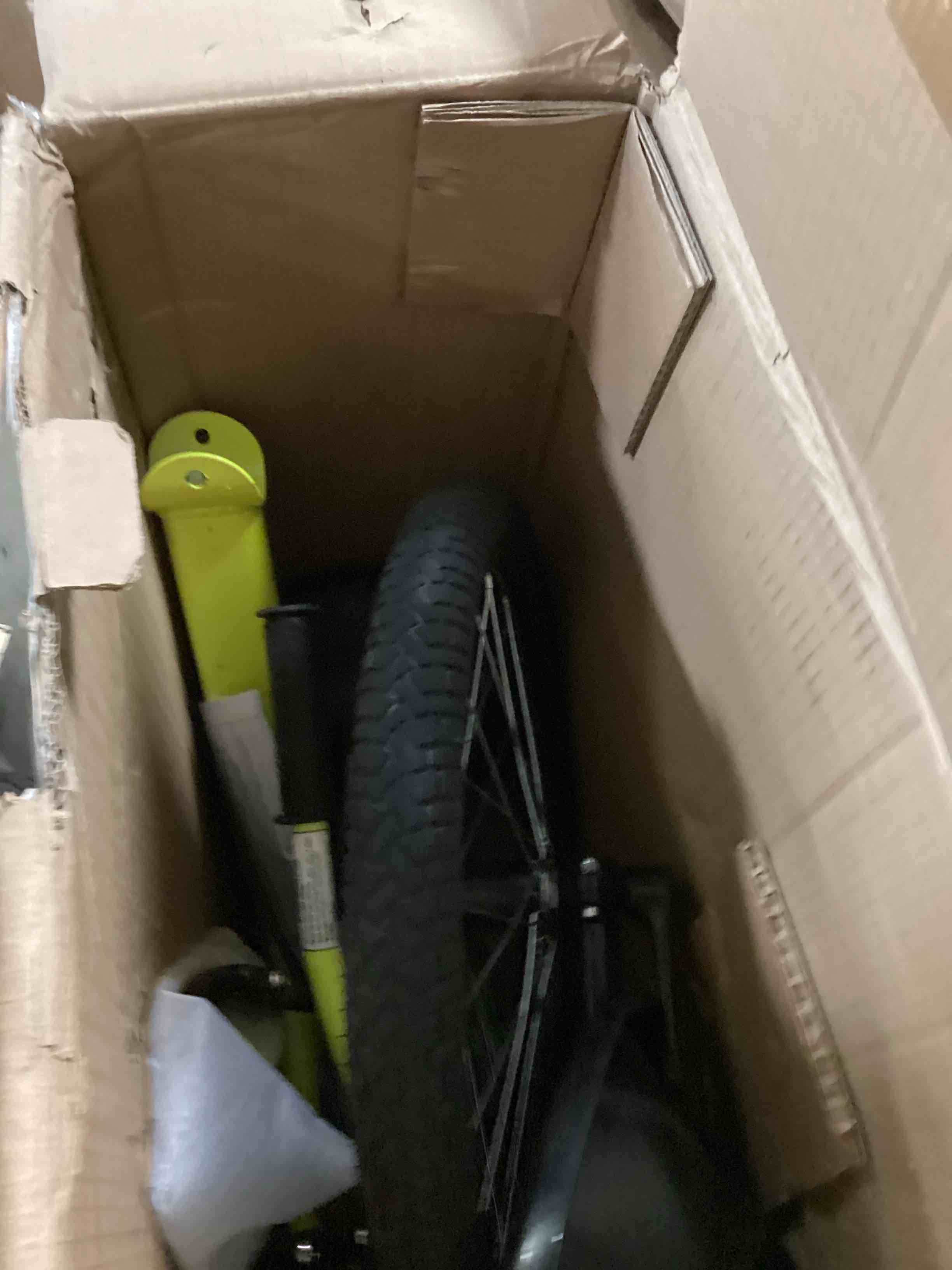 https://s3.amazonaws.com/lotting-images-prod/bidfta/YEL6711181_1732027445105.jpeg