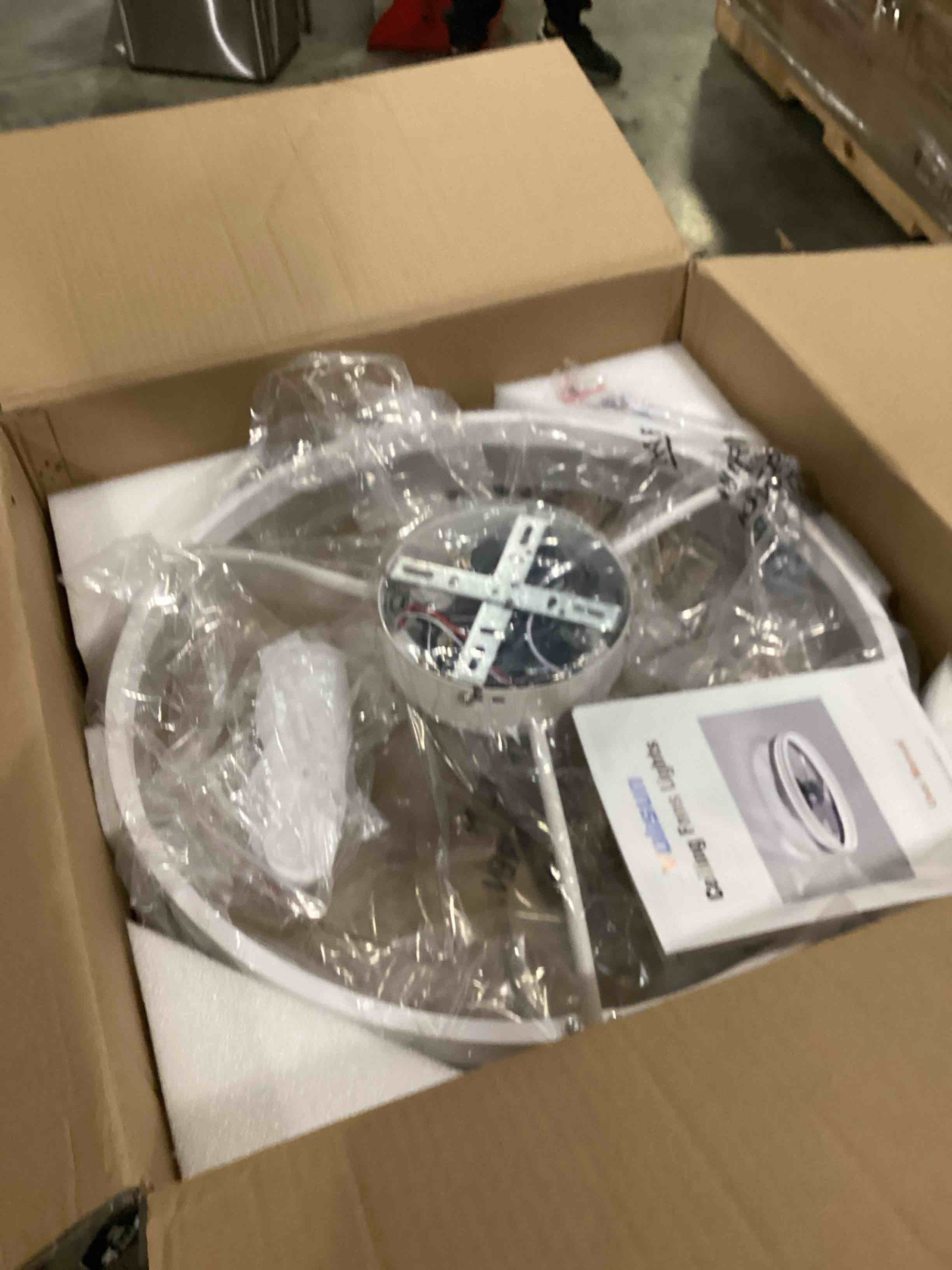 https://s3.amazonaws.com/lotting-images-prod/bidfta/YEL6711452_1730227187673.jpeg