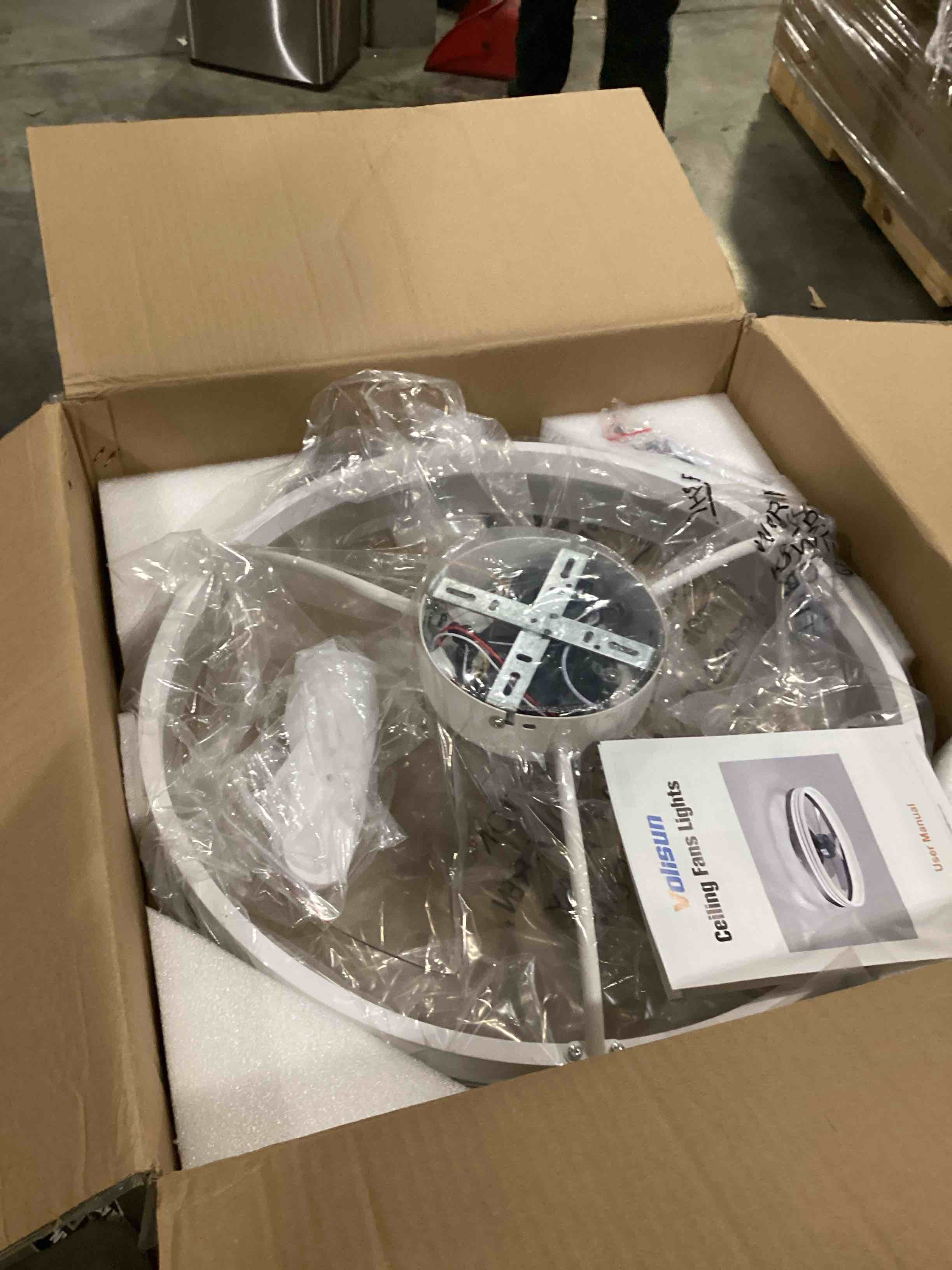 https://s3.amazonaws.com/lotting-images-prod/bidfta/YEL6711452_1730227188852.jpeg
