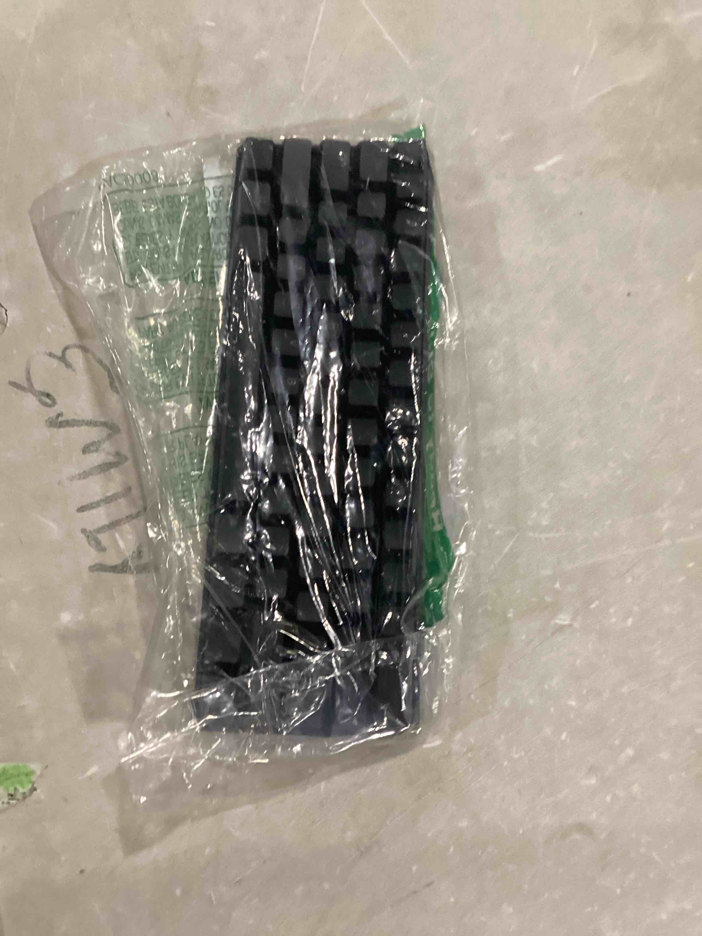 https://s3.amazonaws.com/lotting-images-prod/bidfta/YEL6711528_1730302922795.jpeg