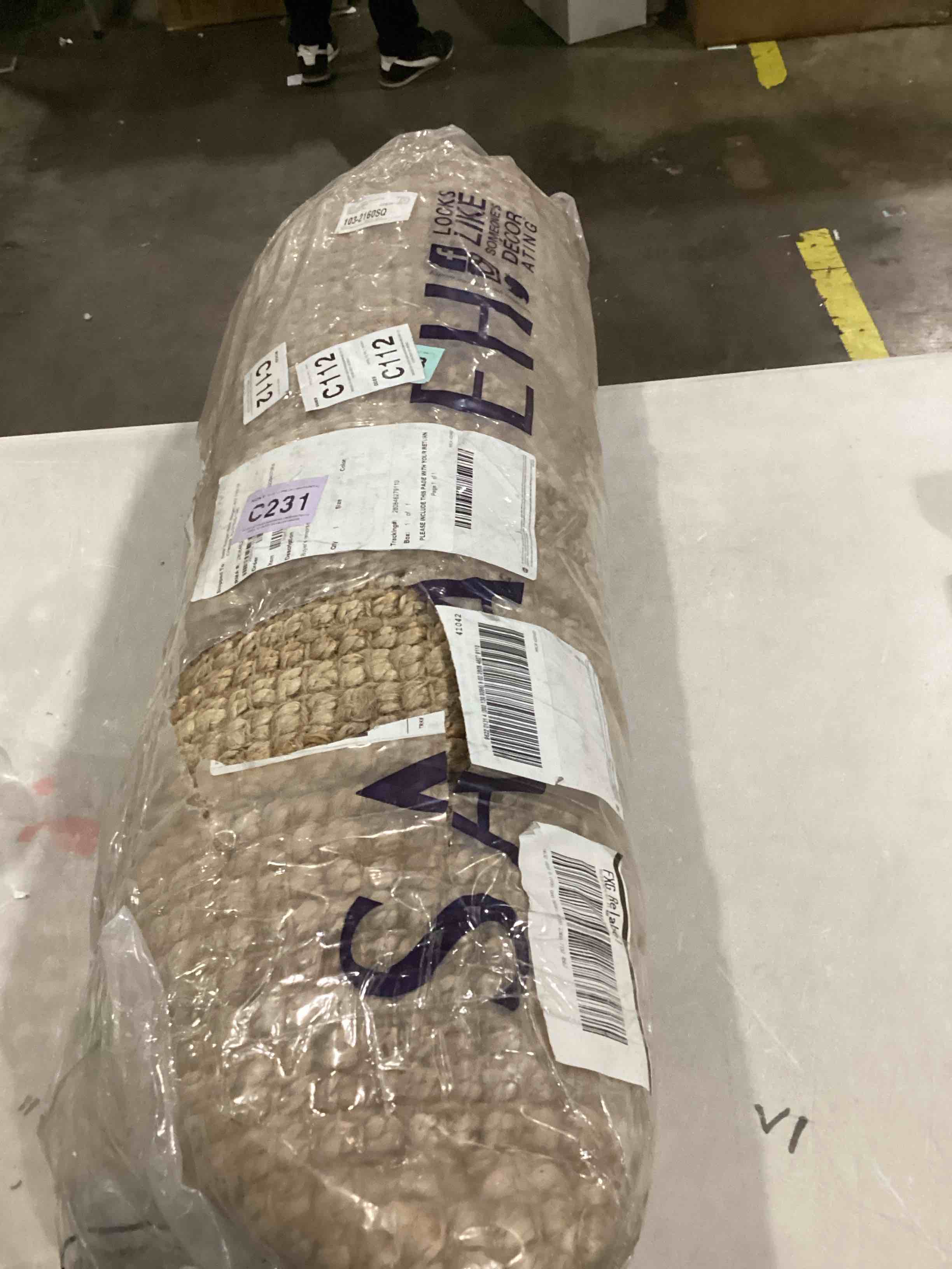 https://s3.amazonaws.com/lotting-images-prod/bidfta/YEL6711694_1730395533469.jpeg