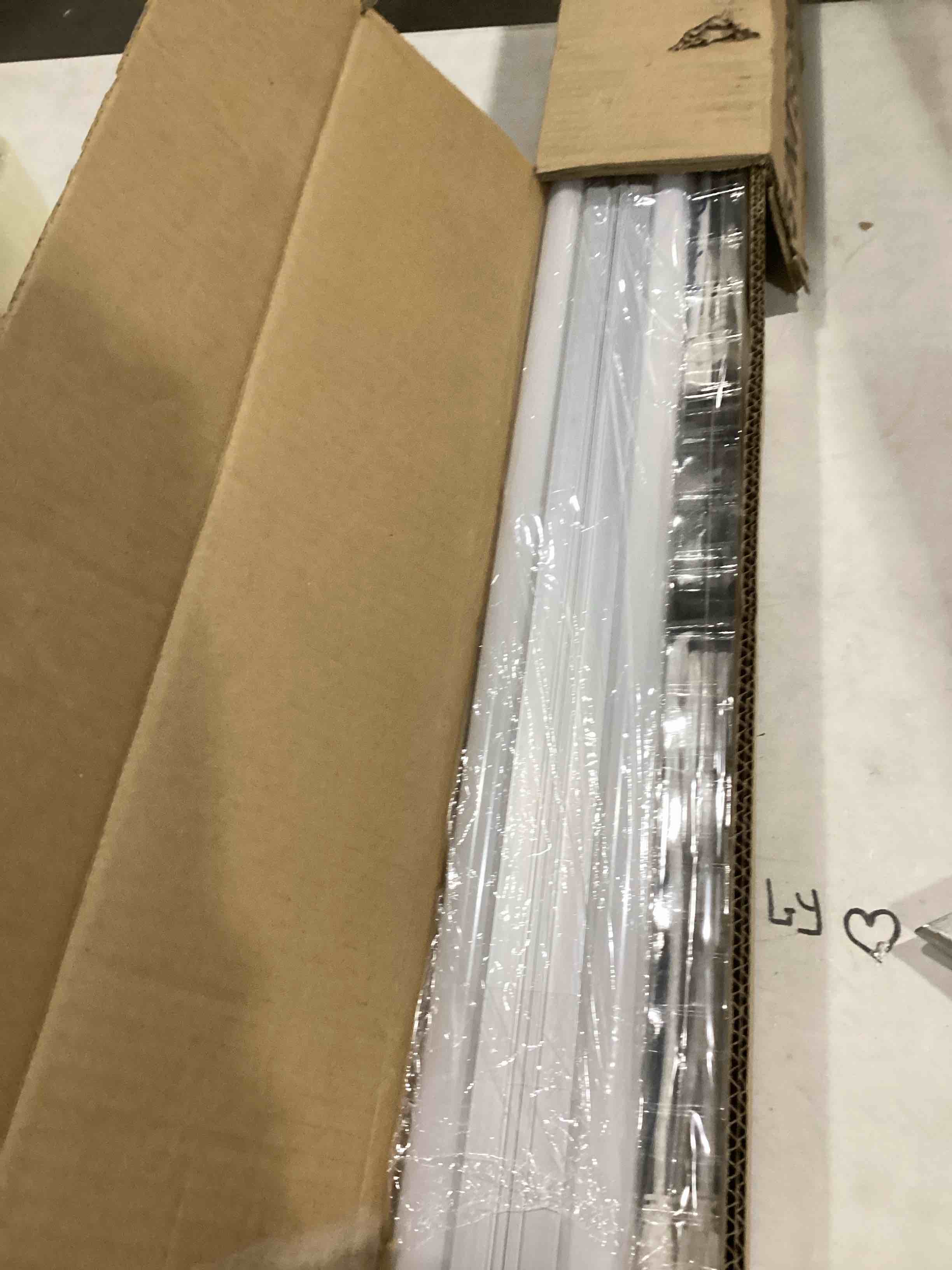 https://s3.amazonaws.com/lotting-images-prod/bidfta/YEL6711900_1730745603795.jpeg