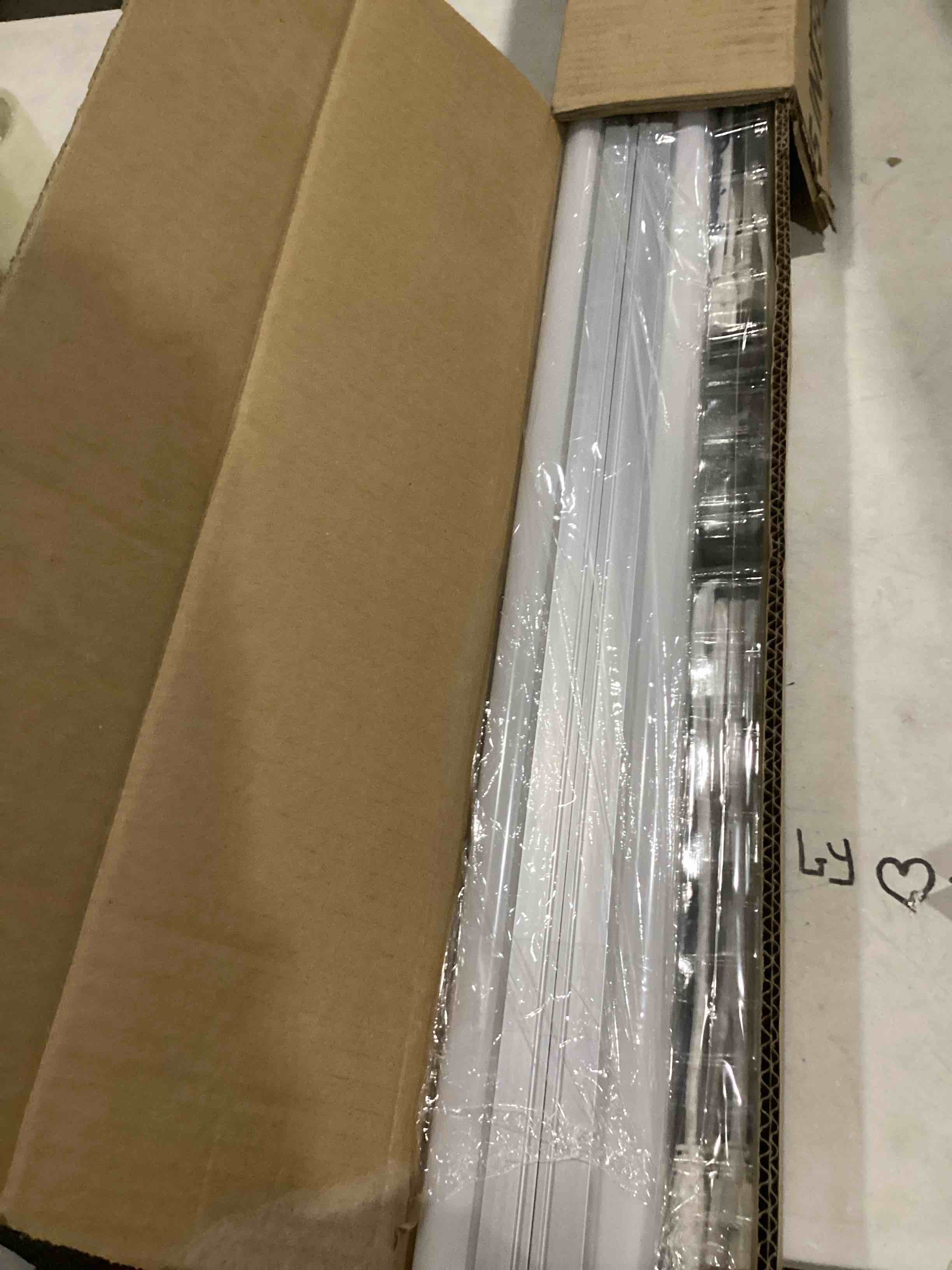 https://s3.amazonaws.com/lotting-images-prod/bidfta/YEL6711900_1730745604680.jpeg