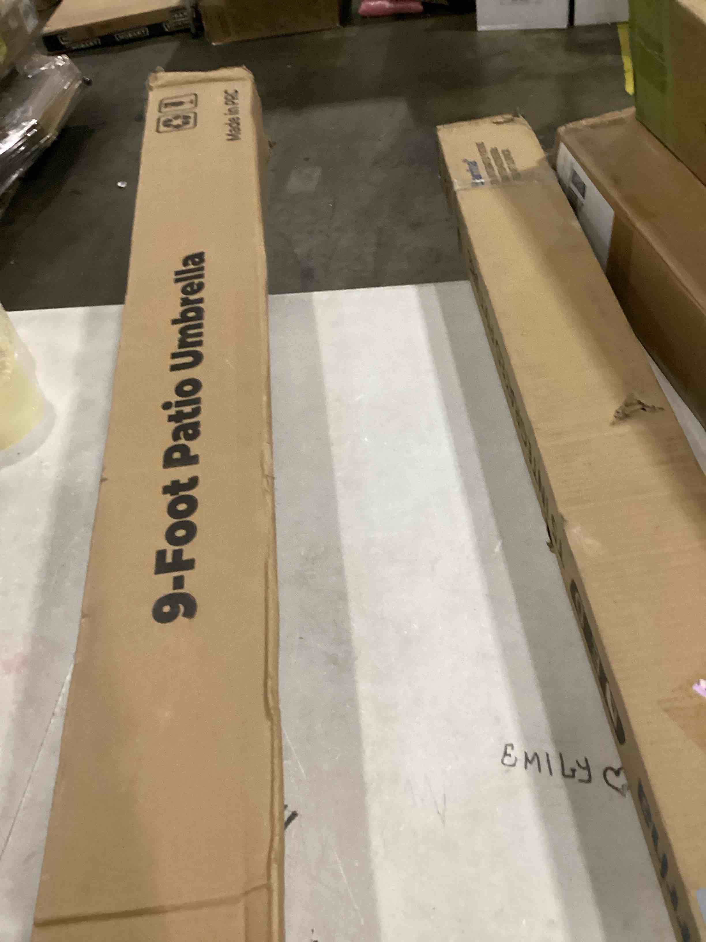 https://s3.amazonaws.com/lotting-images-prod/bidfta/YEL6711903_1730745469672.jpeg