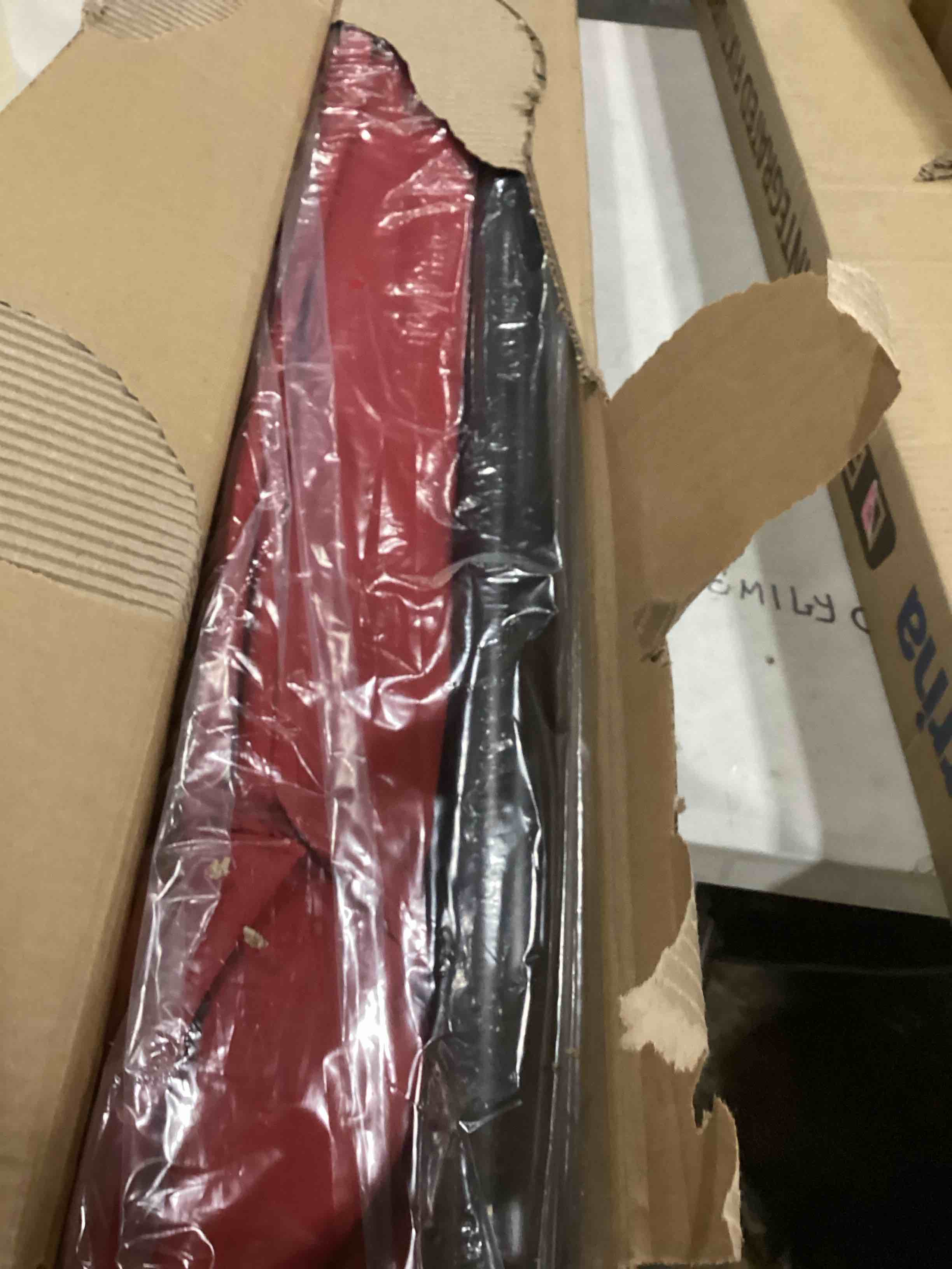 https://s3.amazonaws.com/lotting-images-prod/bidfta/YEL6711903_1730745494962.jpeg