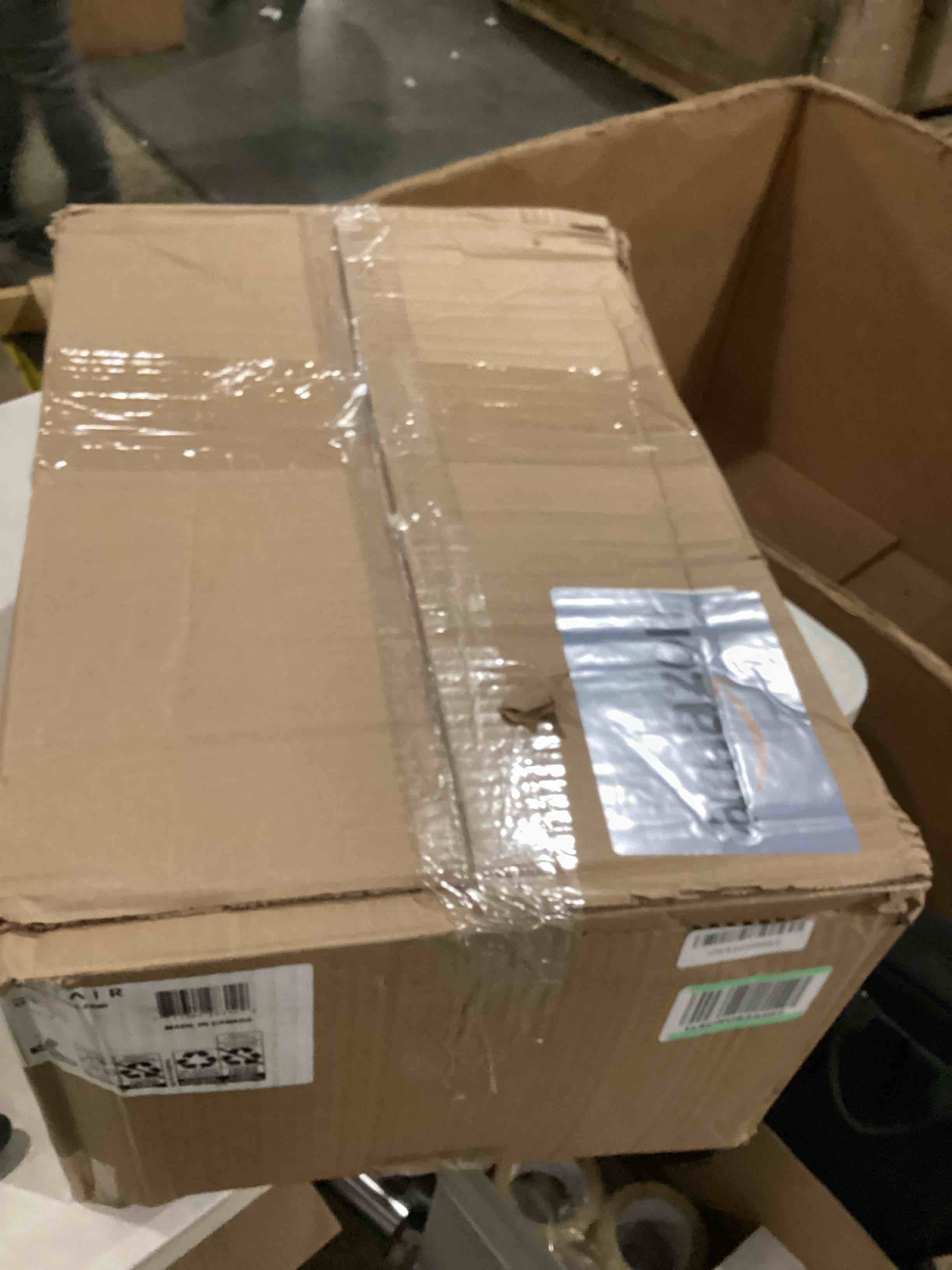 https://s3.amazonaws.com/lotting-images-prod/bidfta/YEL6712073_1730830833946.jpeg