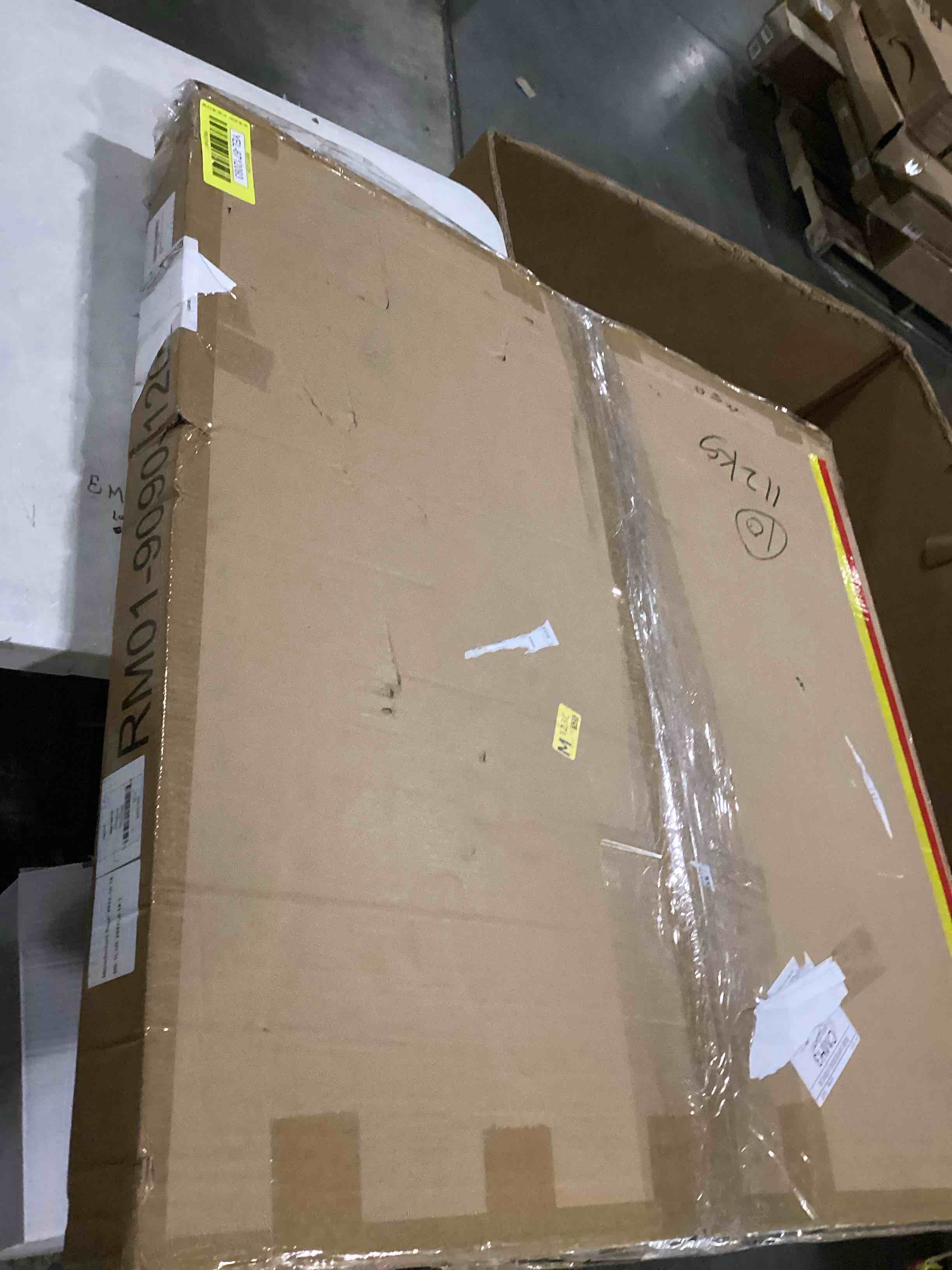 https://s3.amazonaws.com/lotting-images-prod/bidfta/YEL6712093_1730835565457.jpeg
