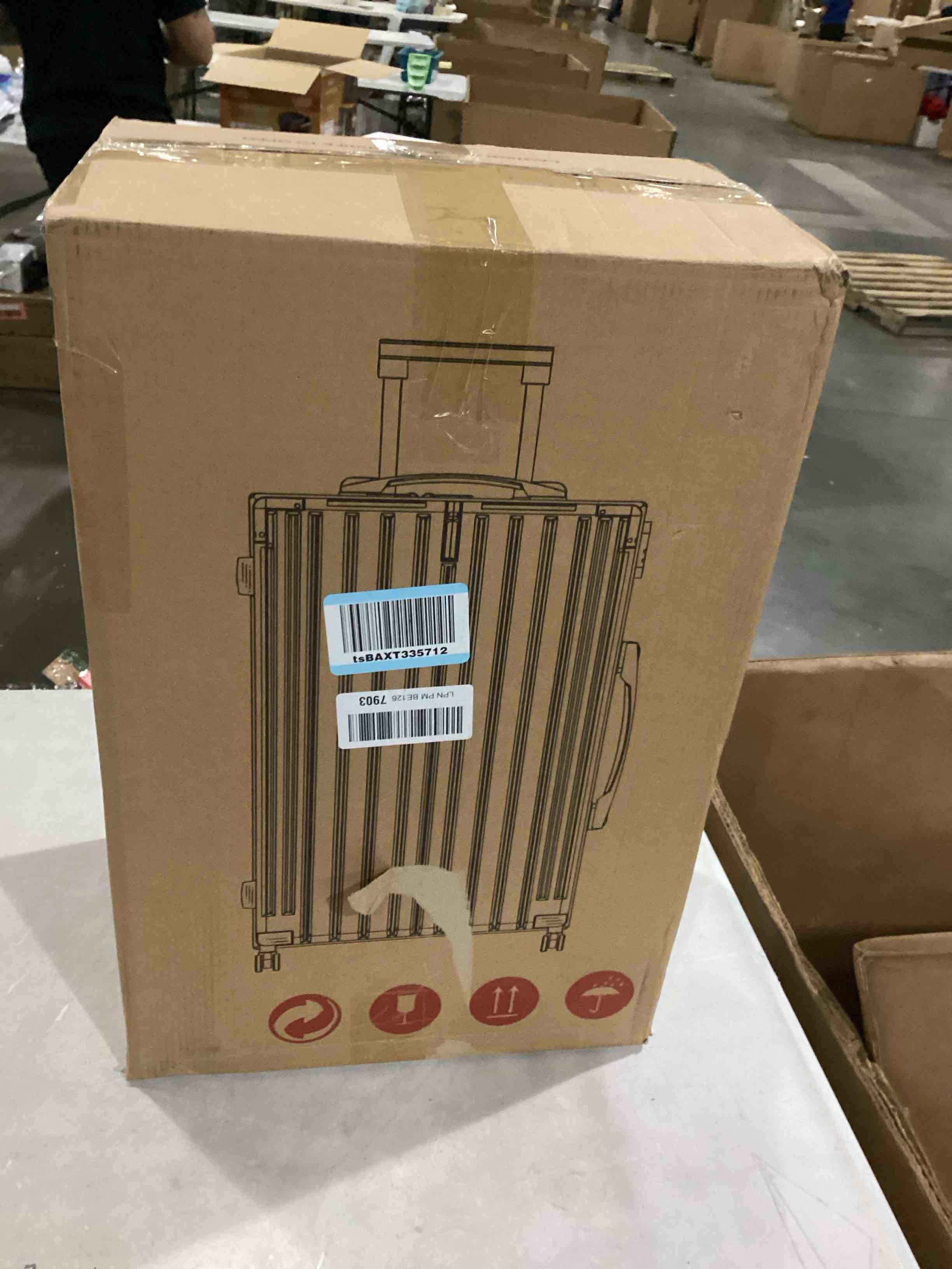 https://s3.amazonaws.com/lotting-images-prod/bidfta/YEL6712189_1730909866030.jpeg