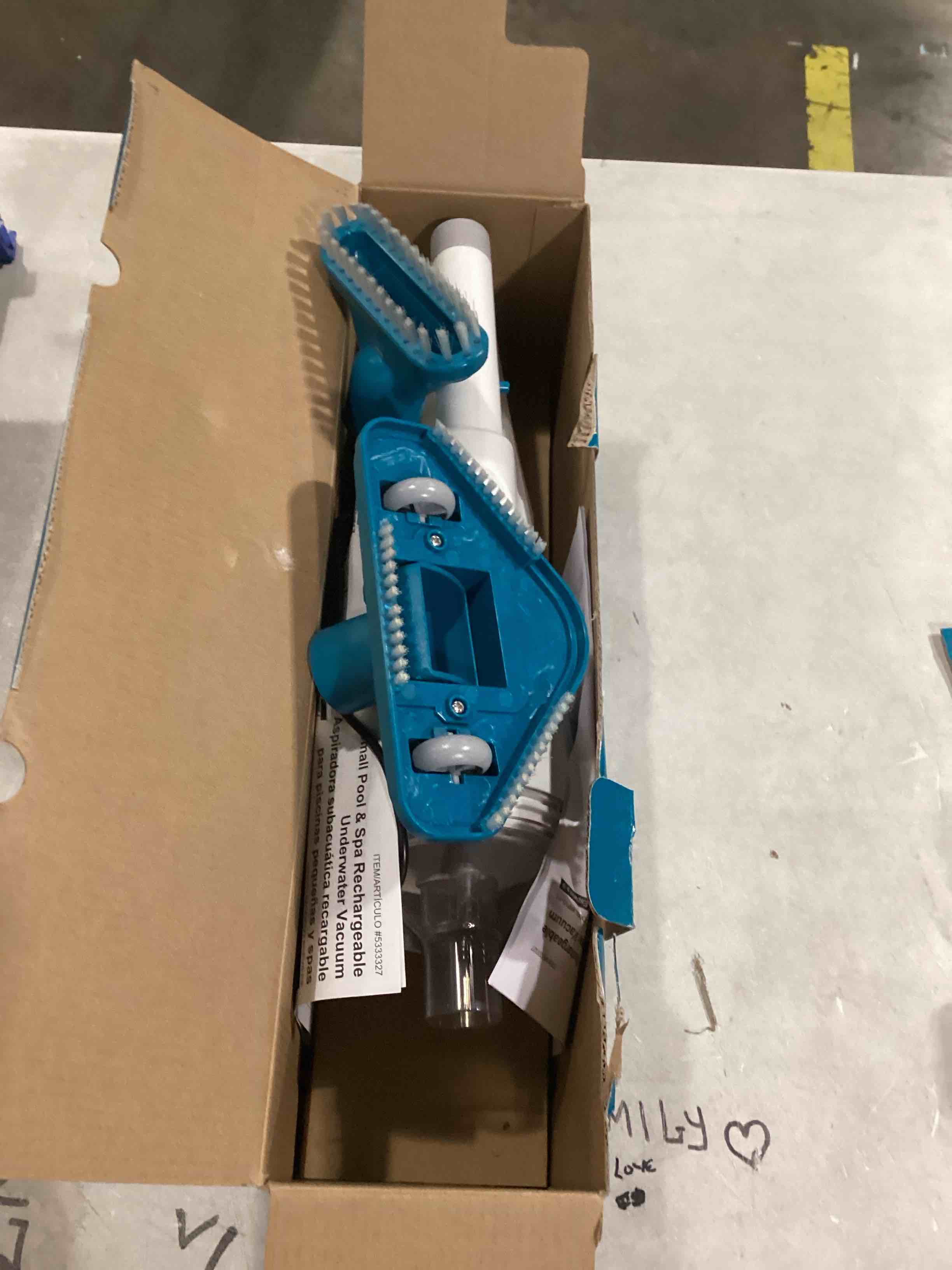 https://s3.amazonaws.com/lotting-images-prod/bidfta/YEL6712261_1730988941938.jpeg