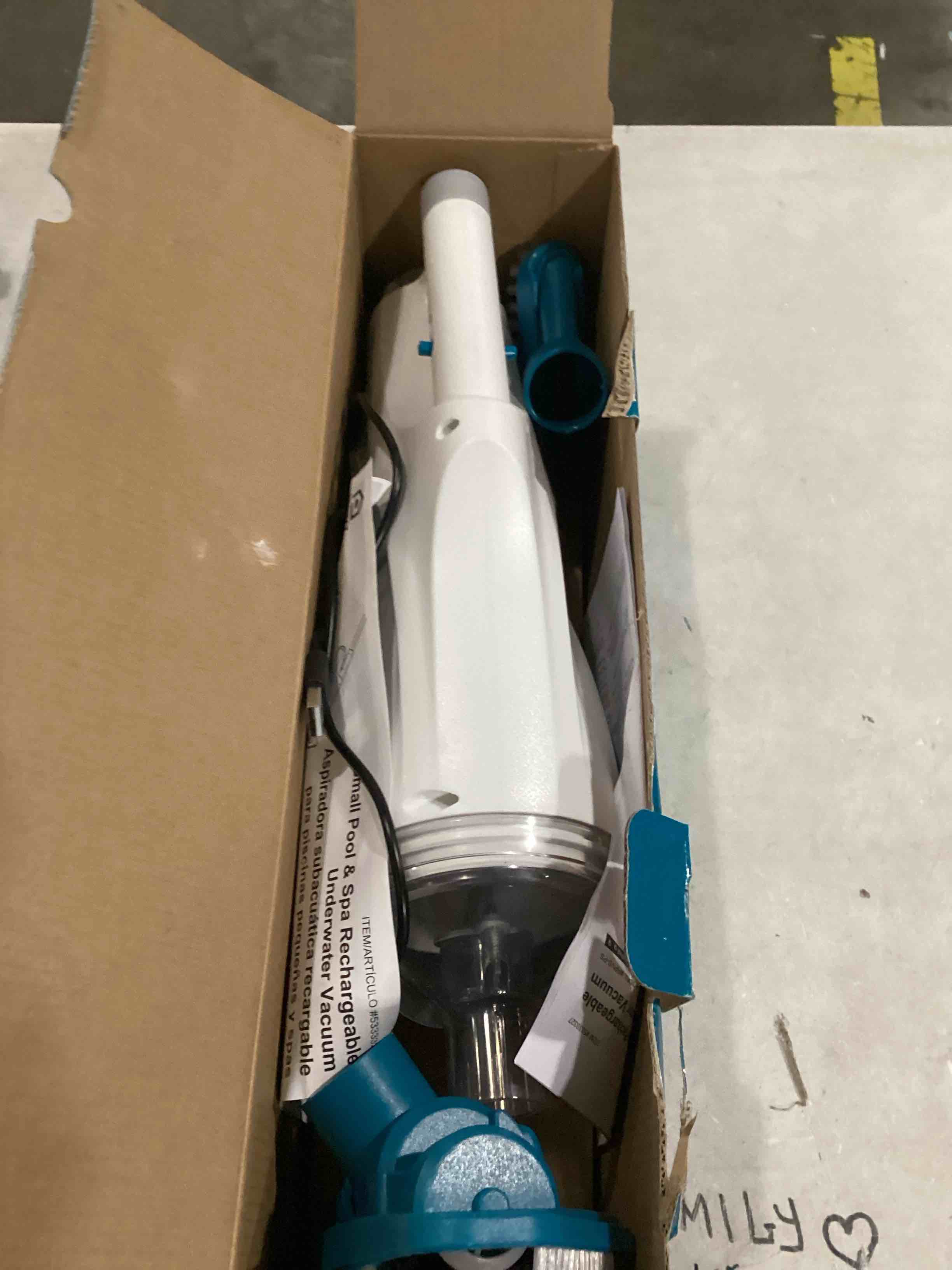 https://s3.amazonaws.com/lotting-images-prod/bidfta/YEL6712261_1730988947583.jpeg