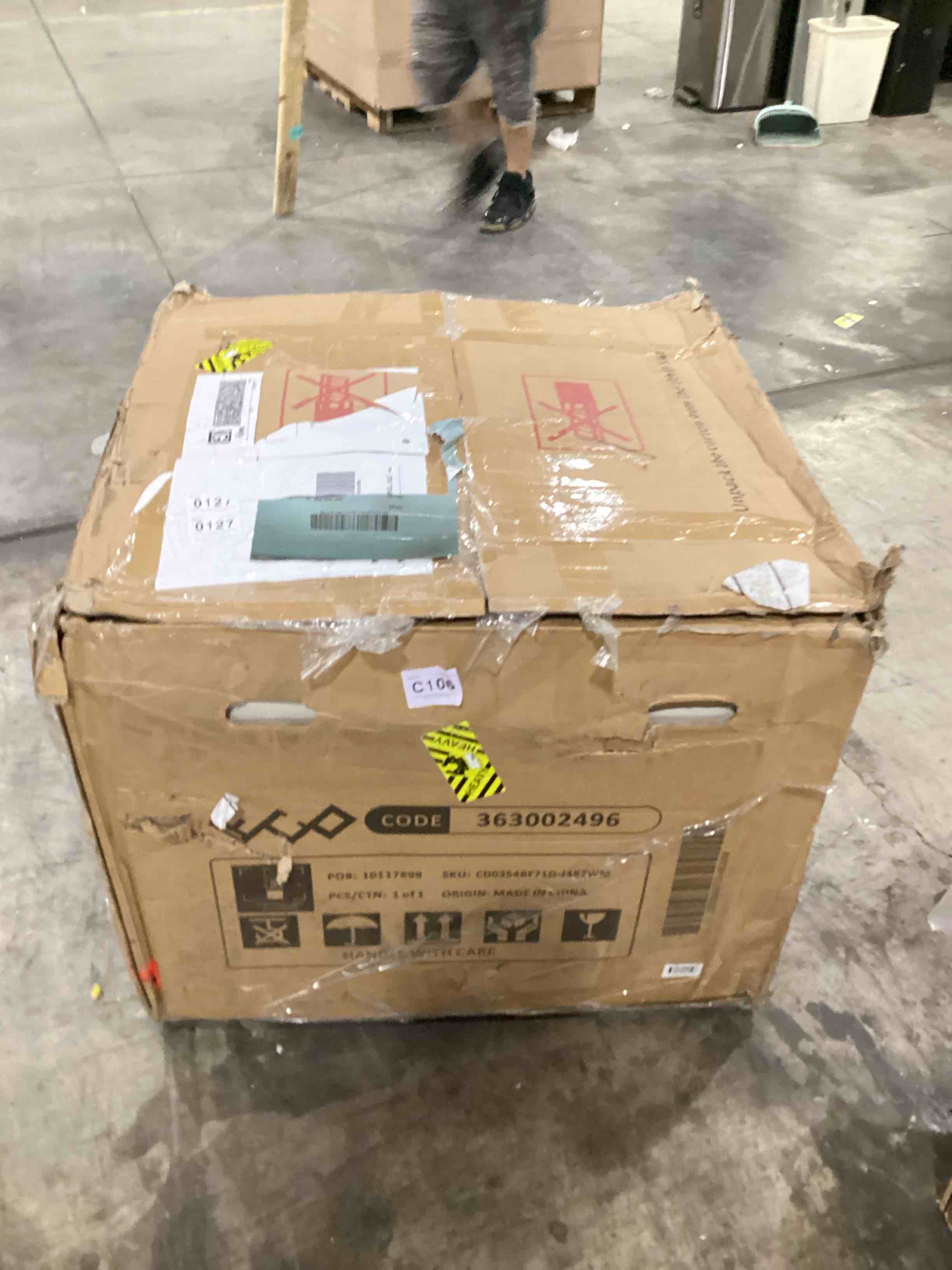 https://s3.amazonaws.com/lotting-images-prod/bidfta/YEL6712460_1731095715385.jpeg