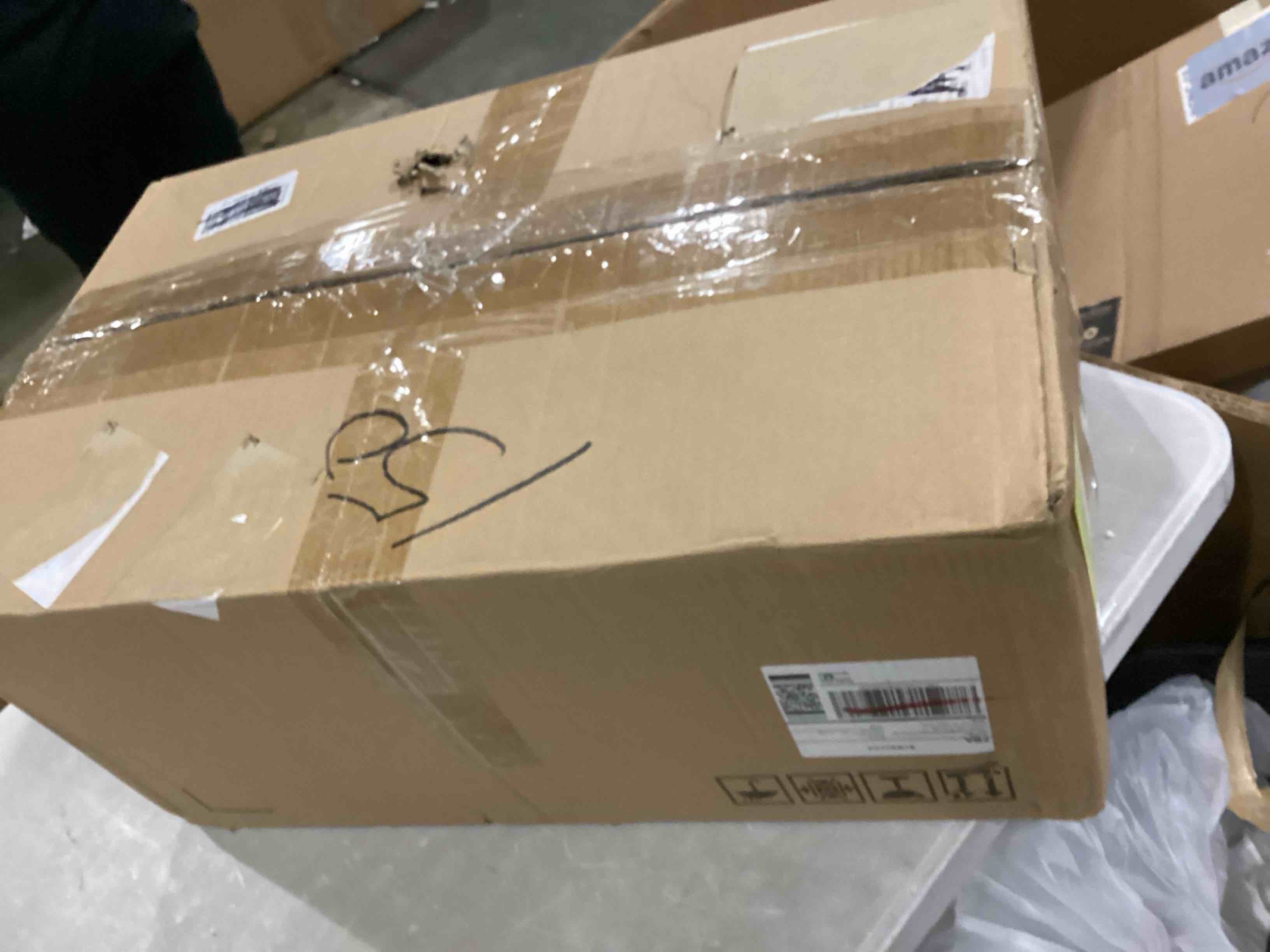 https://s3.amazonaws.com/lotting-images-prod/bidfta/YEL6712811_1731524048971.jpeg
