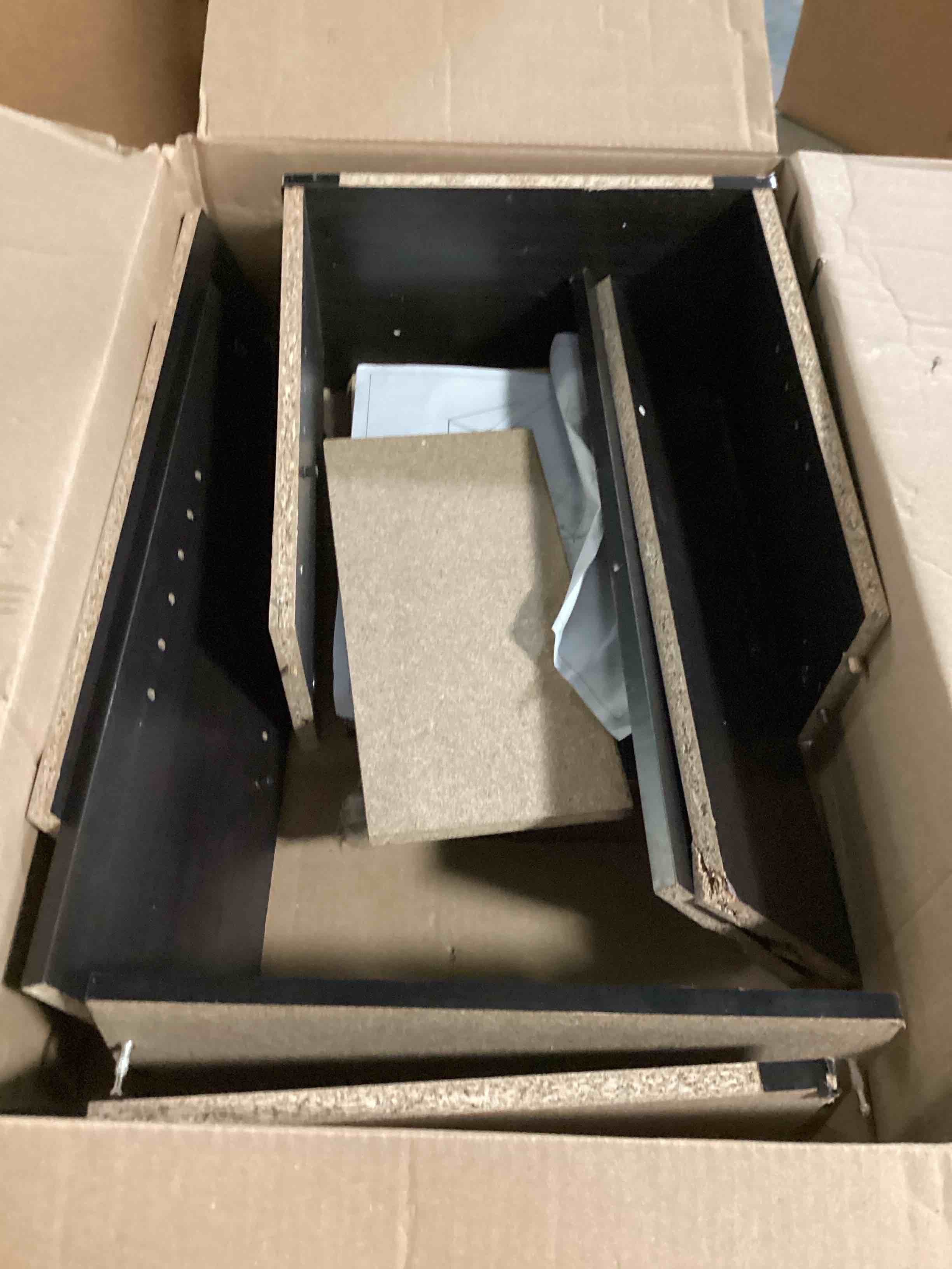 https://s3.amazonaws.com/lotting-images-prod/bidfta/YEL6713347_1731437448572.jpeg