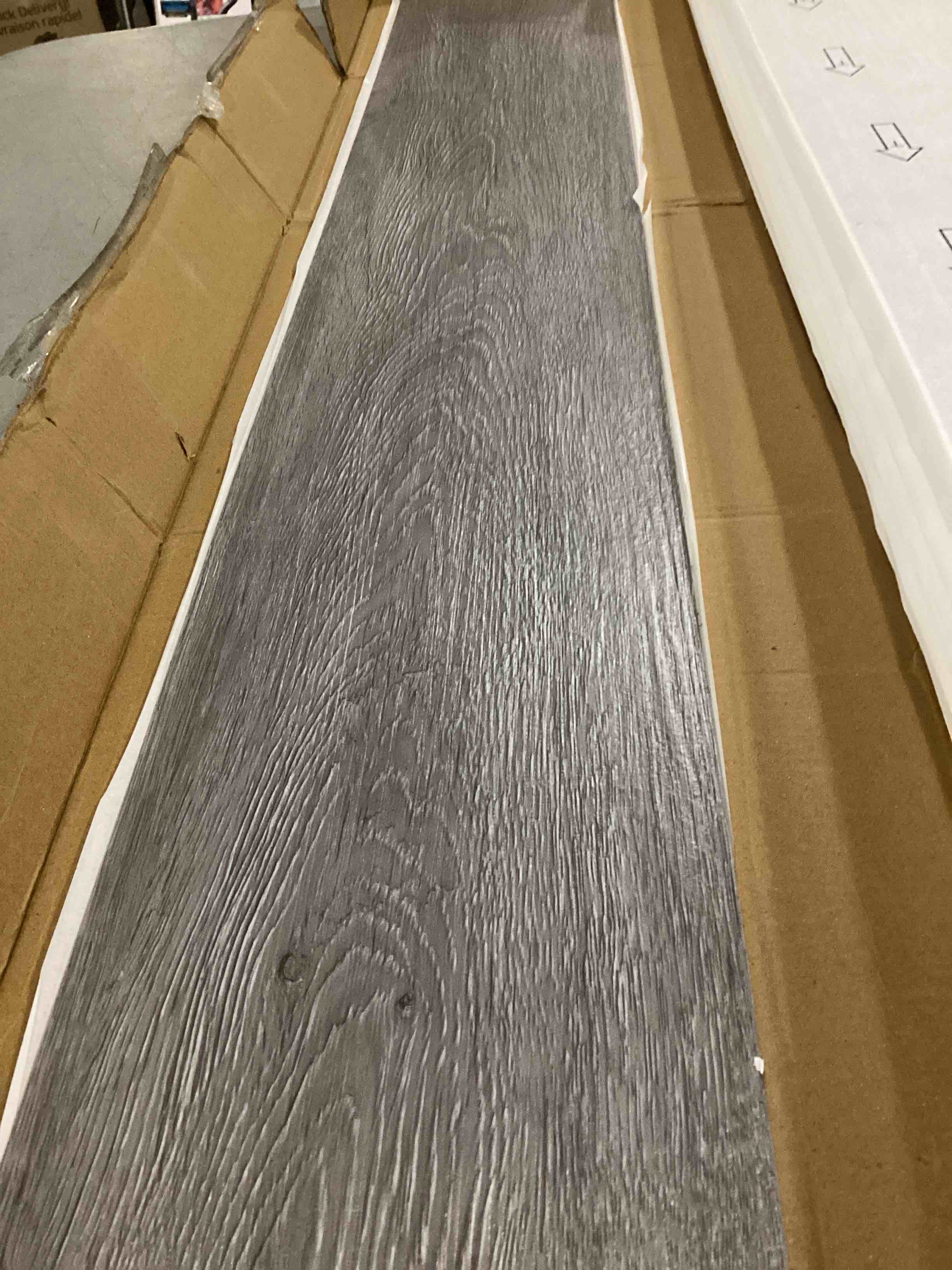 https://s3.amazonaws.com/lotting-images-prod/bidfta/YEL6715322_1732904908352.jpeg