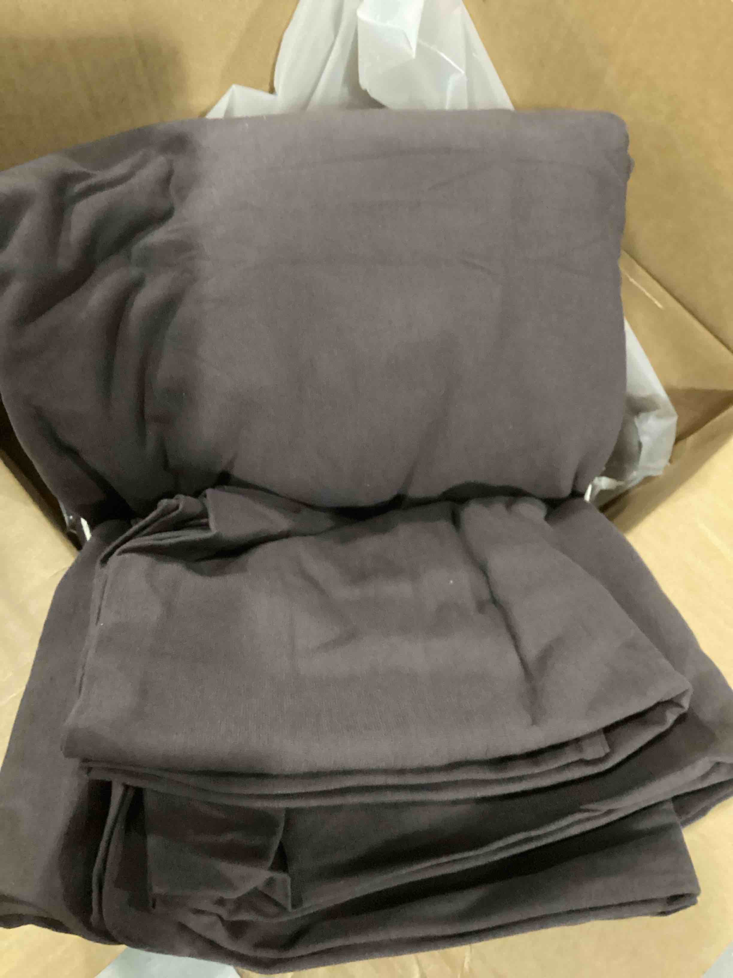 https://s3.amazonaws.com/lotting-images-prod/bidfta/YEL6715877_1733767770485.jpeg