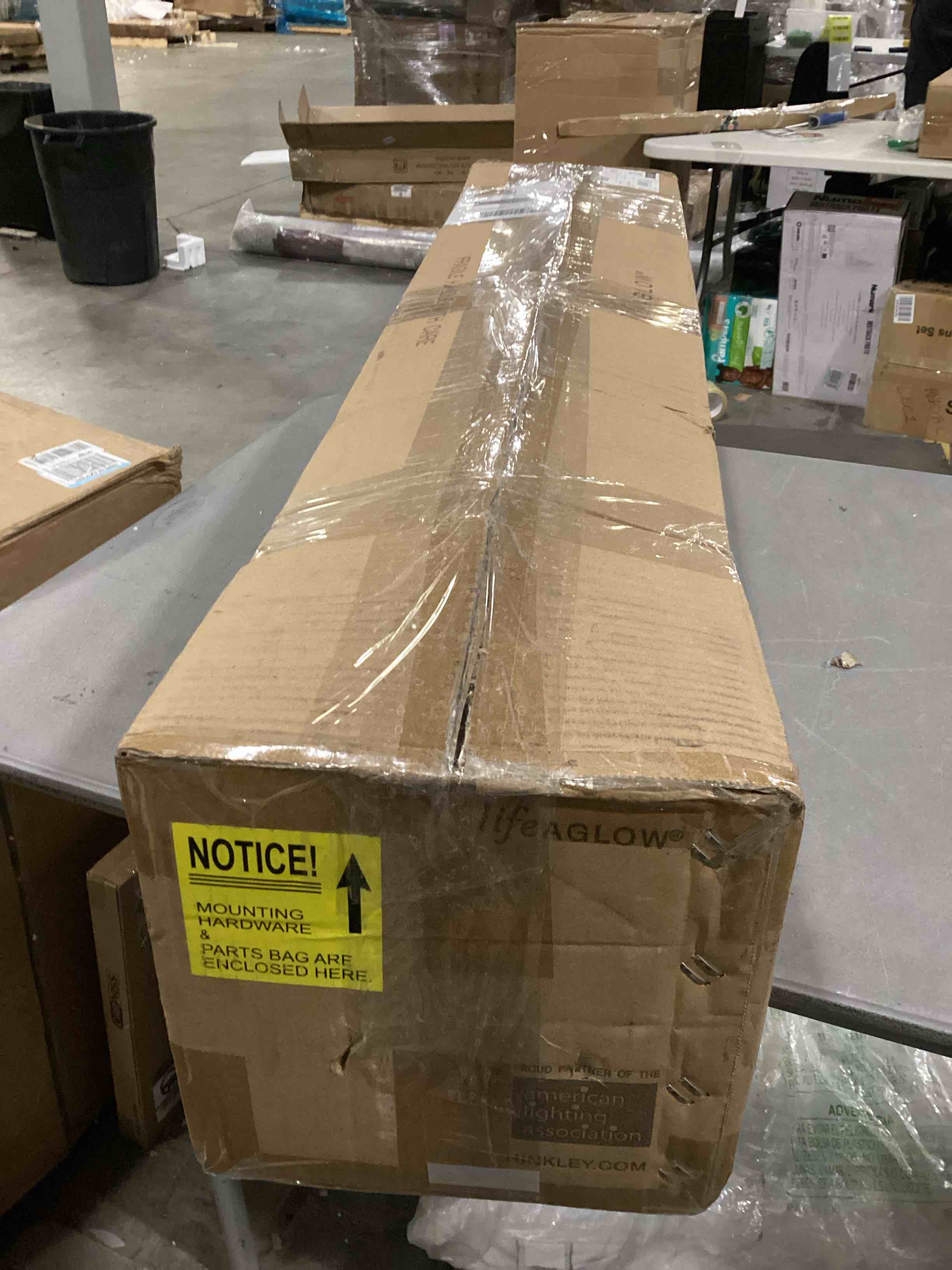 https://s3.amazonaws.com/lotting-images-prod/bidfta/YEL6715923_1733841647488.jpeg