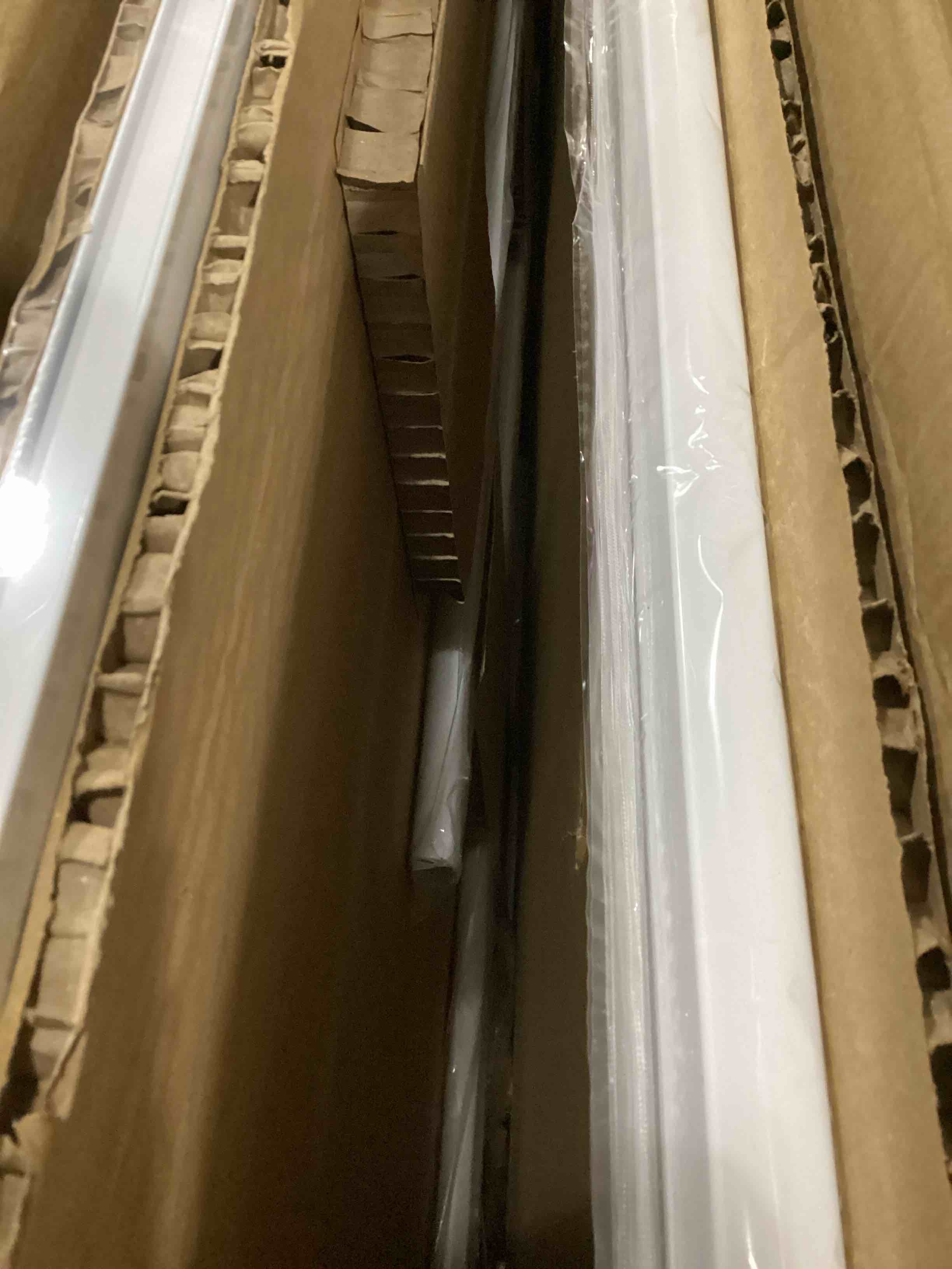 https://s3.amazonaws.com/lotting-images-prod/bidfta/YEL6716003_1733941449177.jpeg