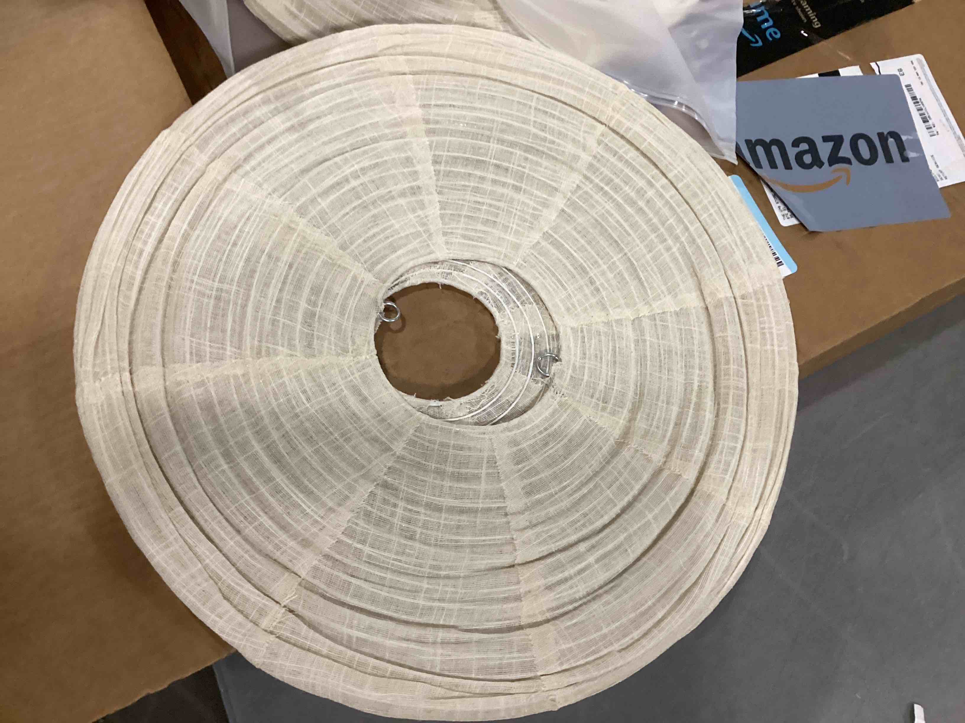 https://s3.amazonaws.com/lotting-images-prod/bidfta/YEL6716058_1734013218287.jpeg