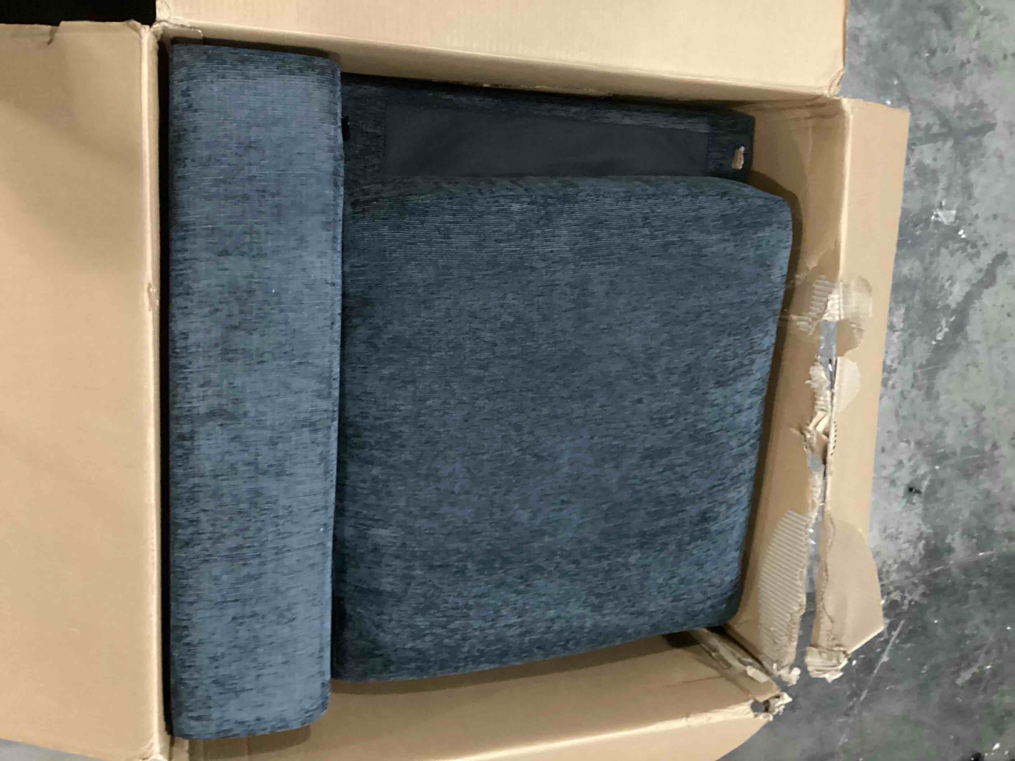 https://s3.amazonaws.com/lotting-images-prod/bidfta/YEL6716642_1734979347527.jpeg