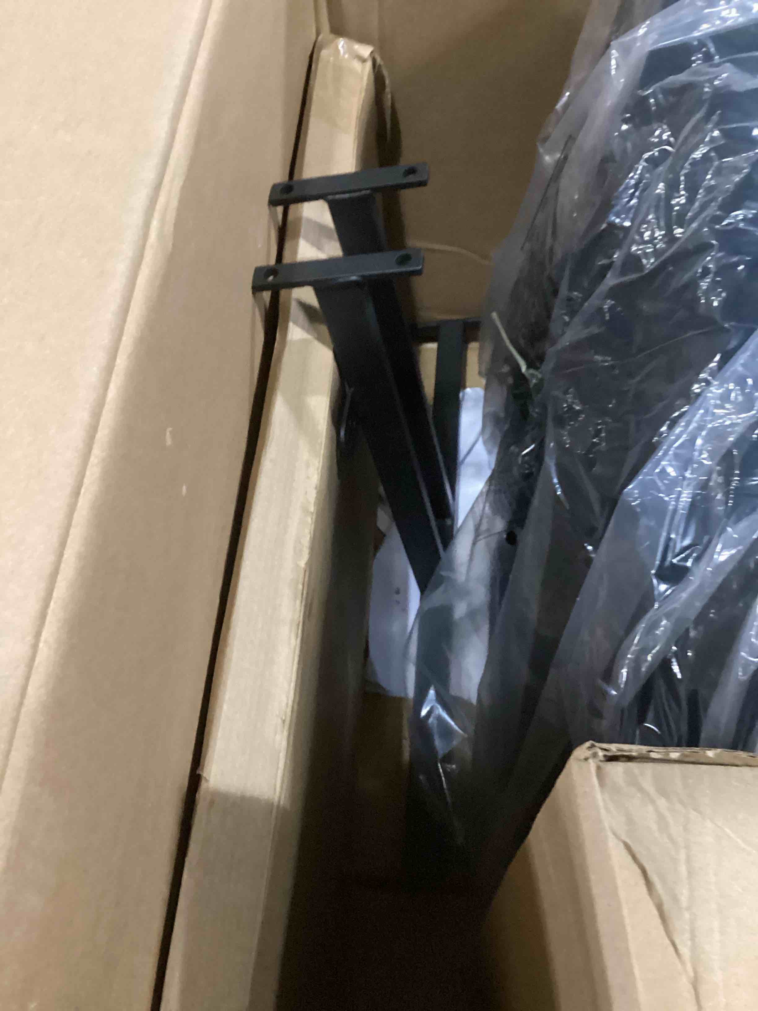 https://s3.amazonaws.com/lotting-images-prod/bidfta/YEL6716749_1735303375422.jpeg