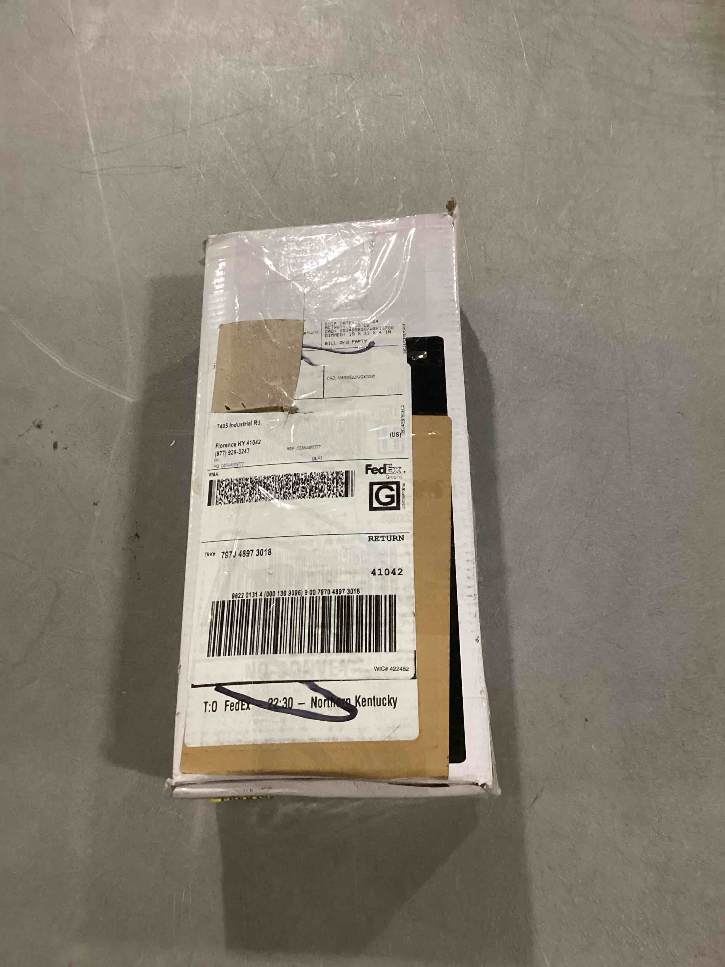 https://s3.amazonaws.com/lotting-images-prod/bidfta/YEL6716800_1735582354590.jpeg