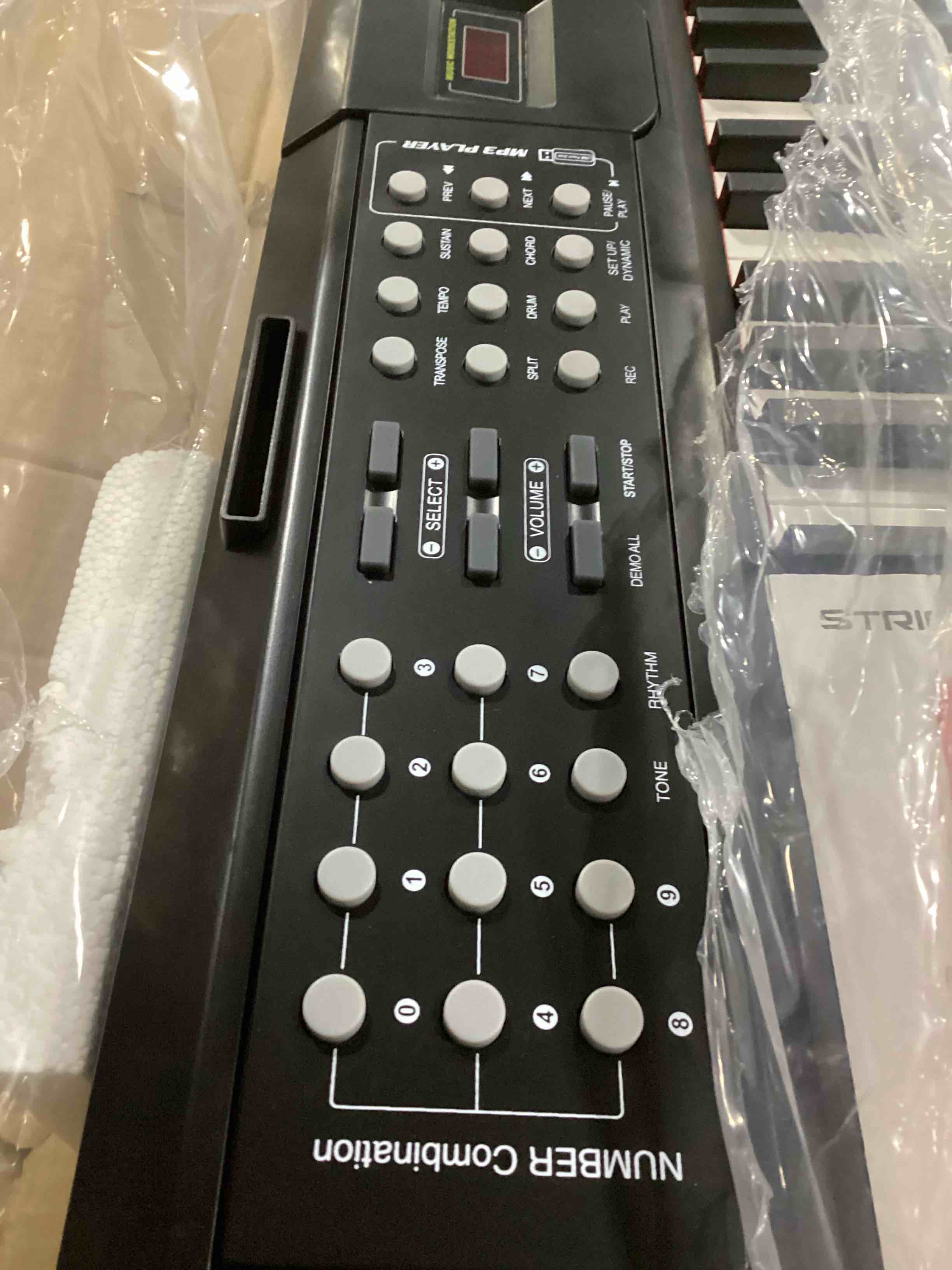 https://s3.amazonaws.com/lotting-images-prod/bidfta/YEL6717058_1736340382131.jpeg