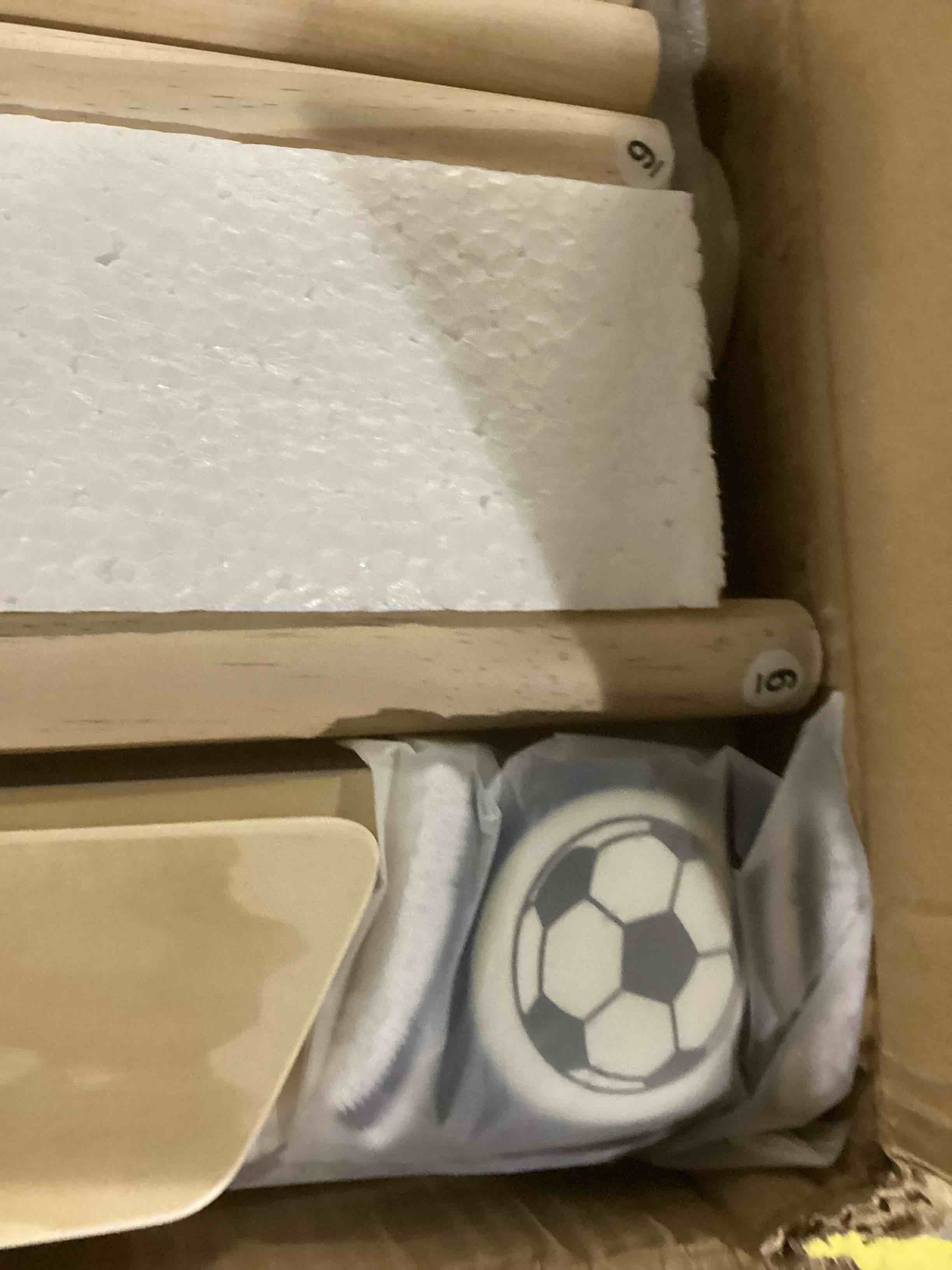 https://s3.amazonaws.com/lotting-images-prod/bidfta/YEL6717428_1736951820675.jpeg