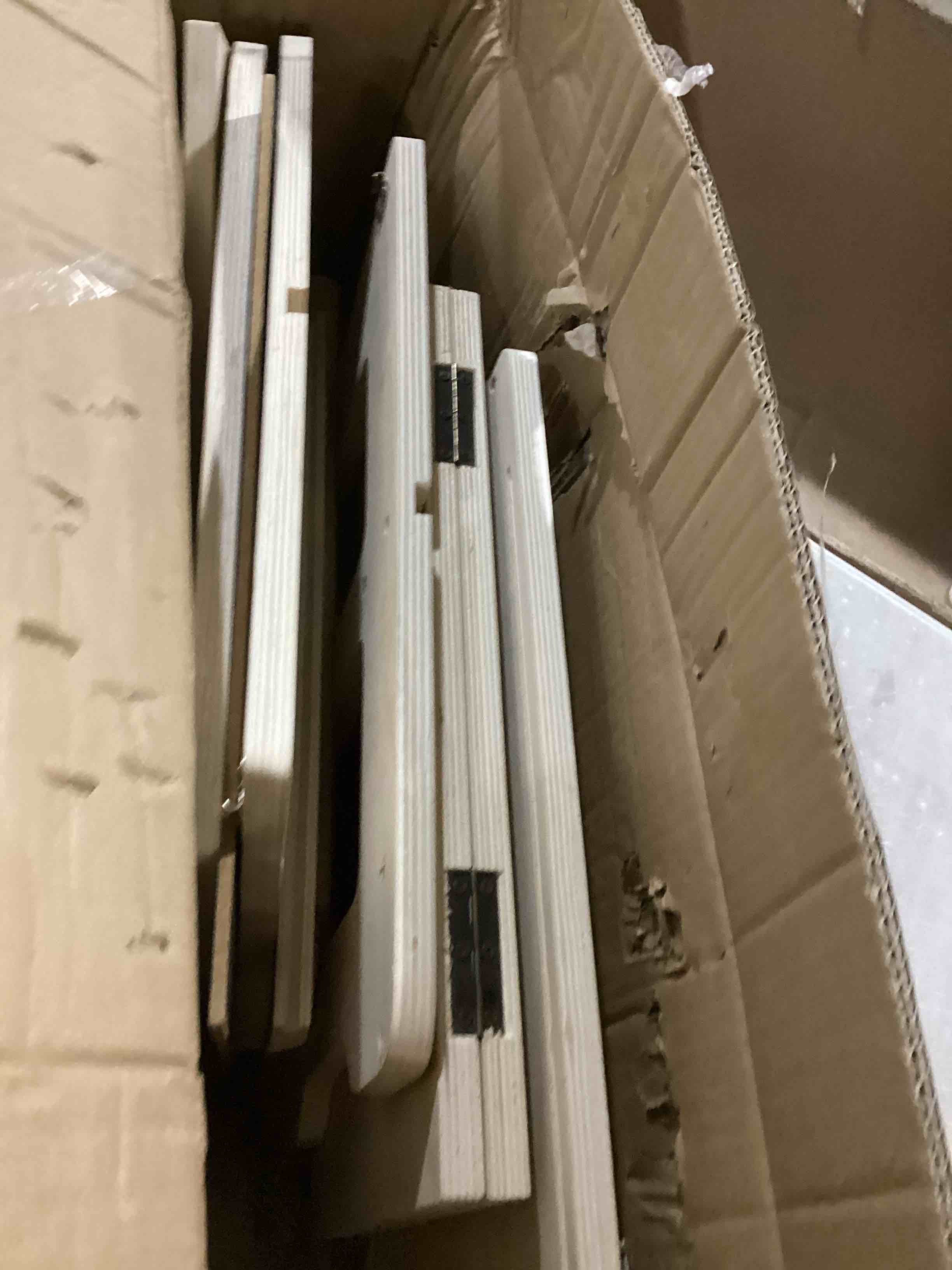 https://s3.amazonaws.com/lotting-images-prod/bidfta/YEL6717683_1734005645473.jpeg