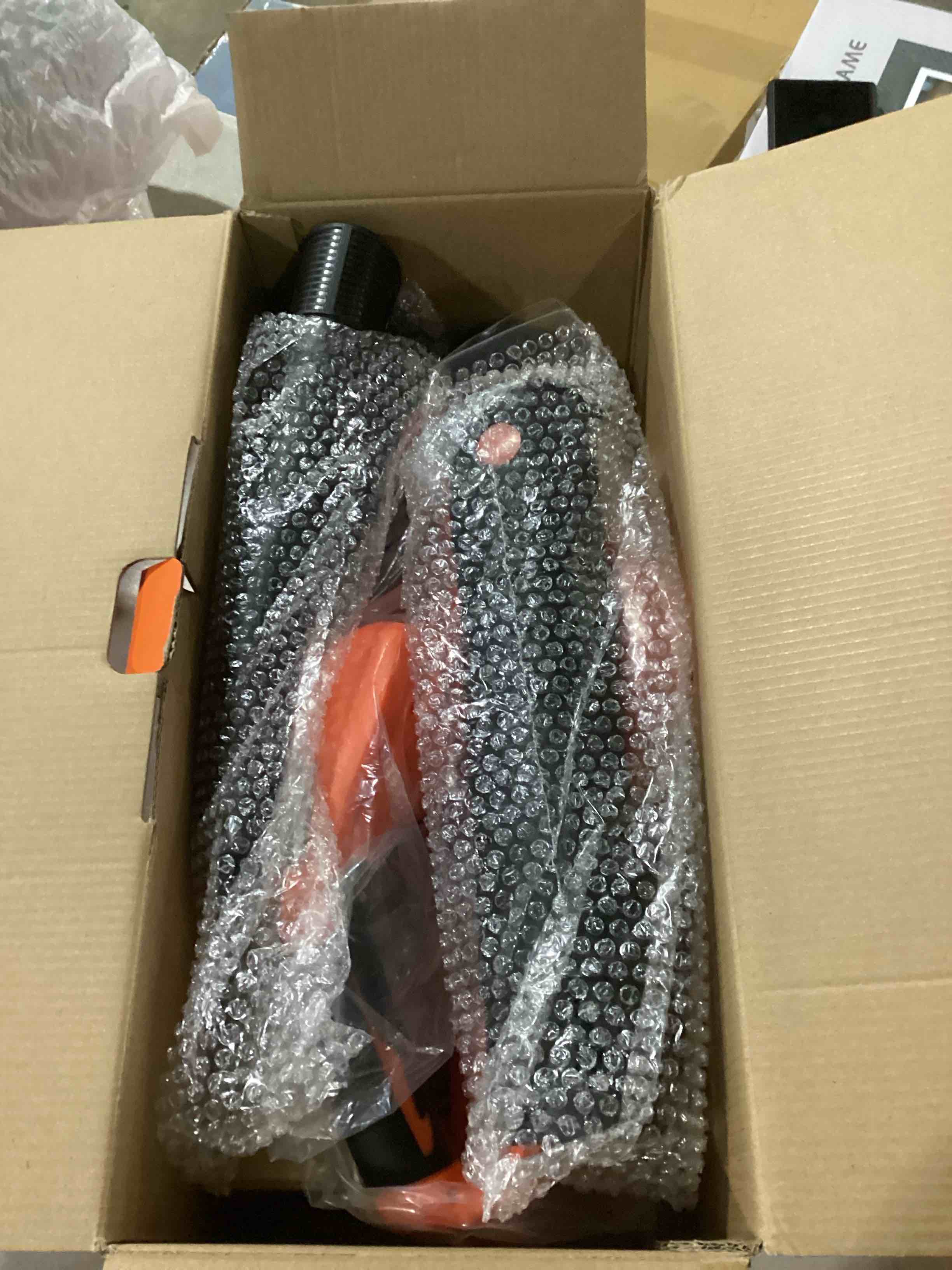 https://s3.amazonaws.com/lotting-images-prod/bidfta/YEL6717775_1734017916920.jpeg