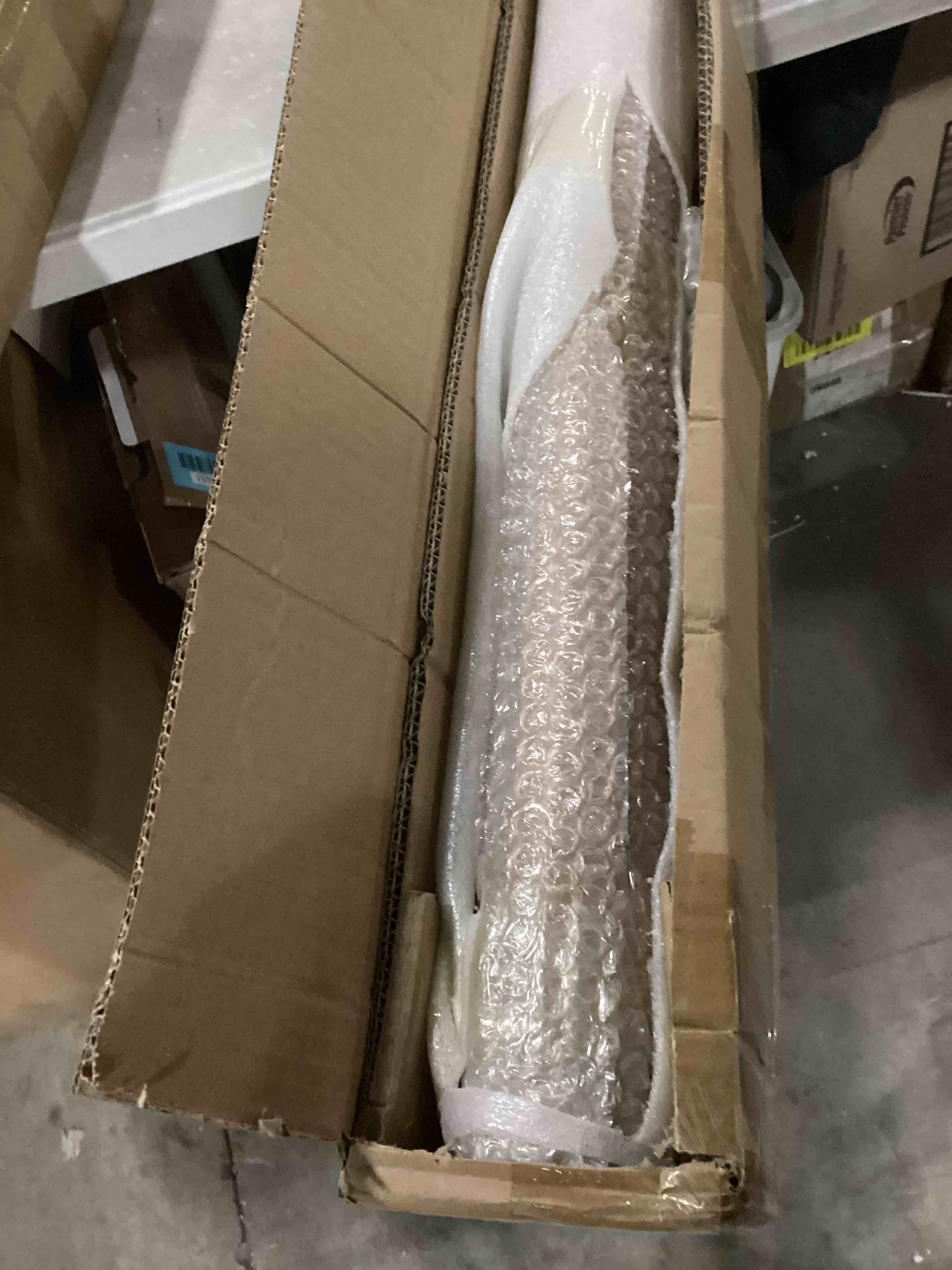 https://s3.amazonaws.com/lotting-images-prod/bidfta/YEL6718801_1734722395567.jpeg
