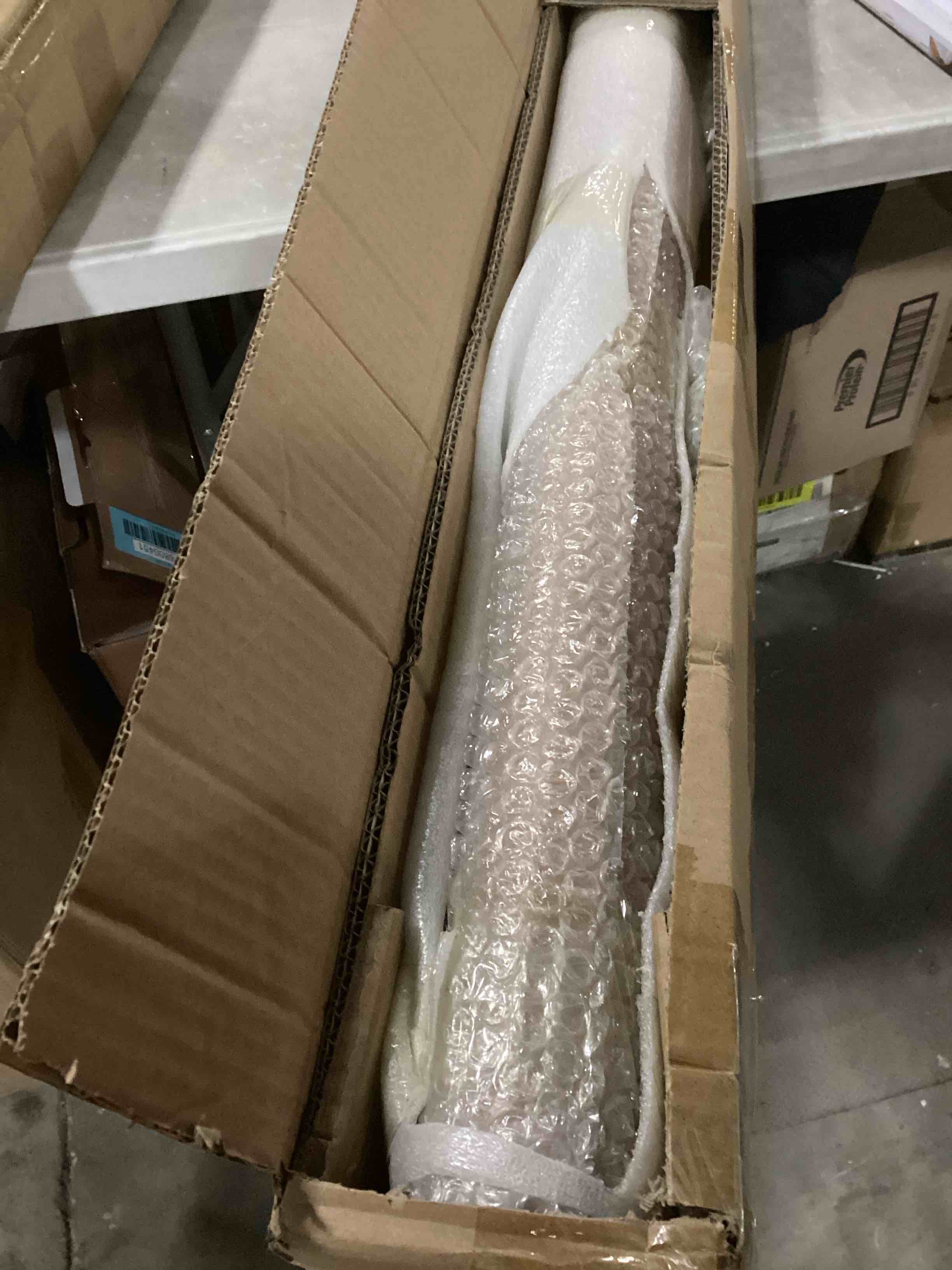 https://s3.amazonaws.com/lotting-images-prod/bidfta/YEL6718801_1734722396370.jpeg