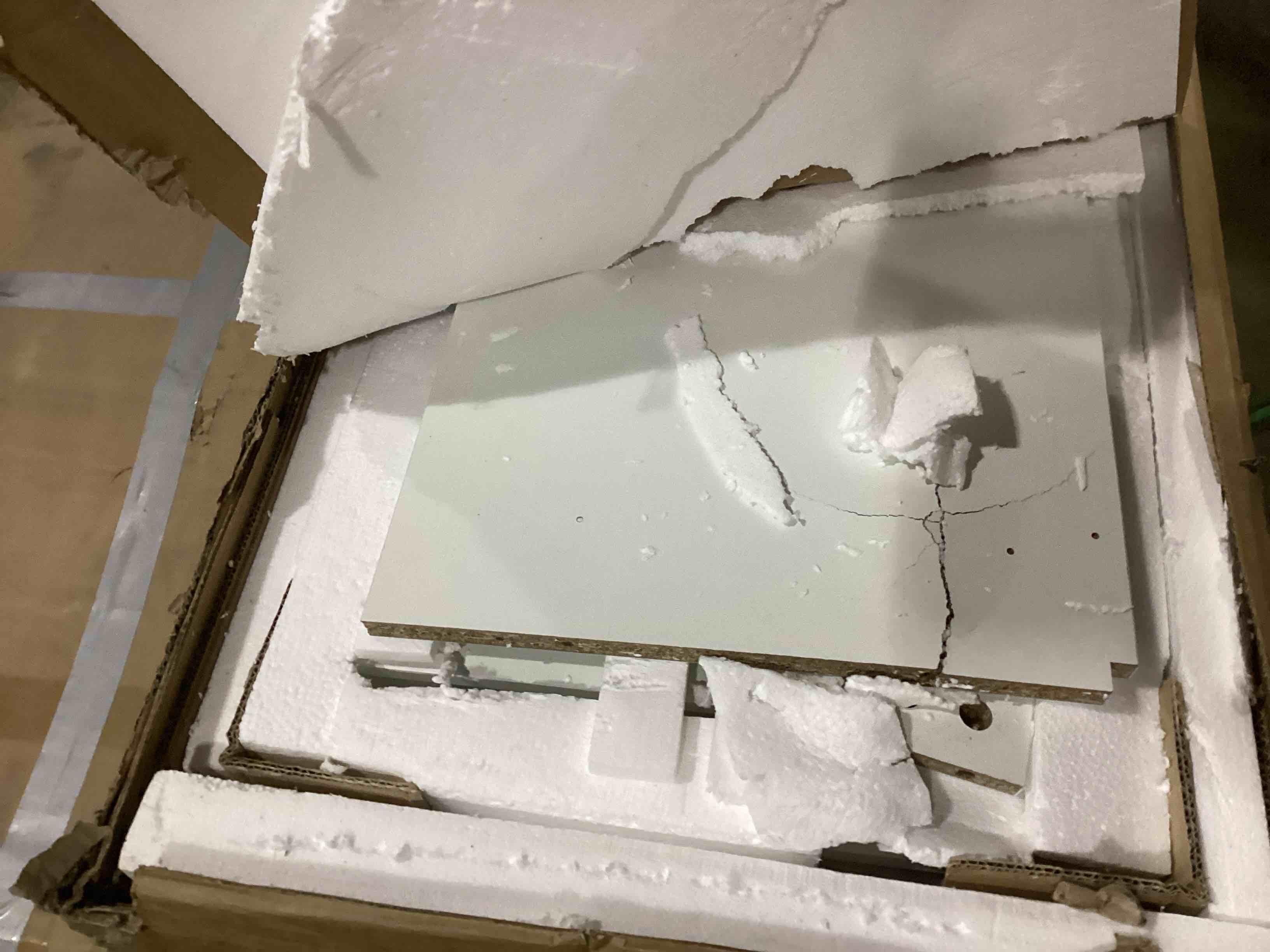 https://s3.amazonaws.com/lotting-images-prod/bidfta/YEL6718922_1735047972343.jpeg