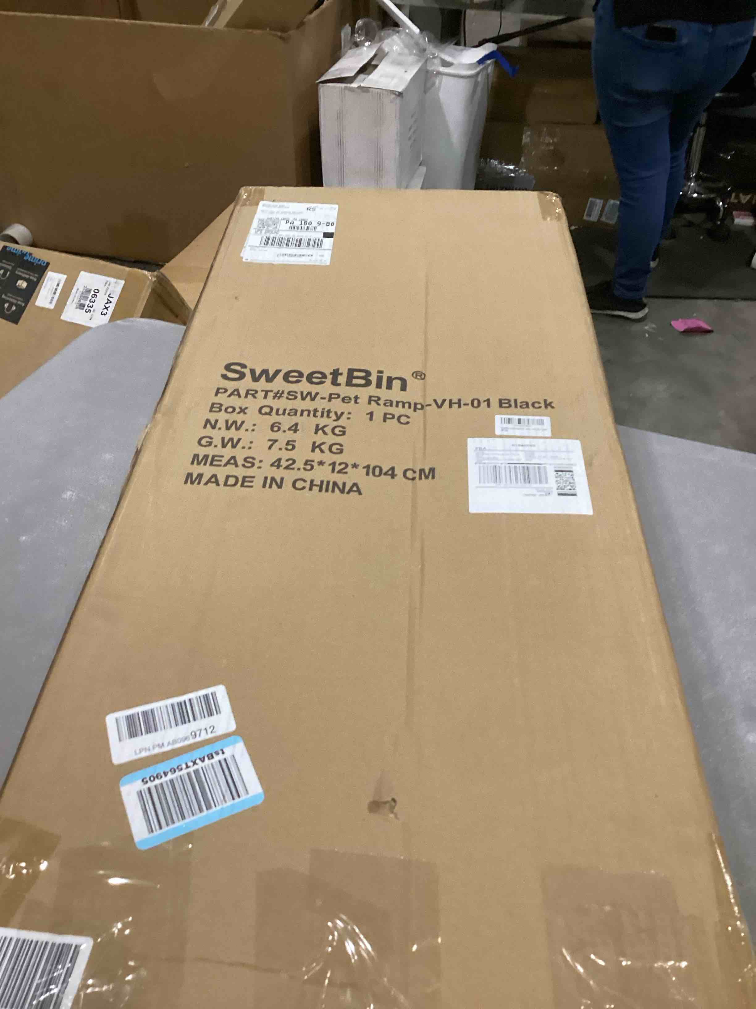 https://s3.amazonaws.com/lotting-images-prod/bidfta/YEL6719626_1732738315751.jpeg