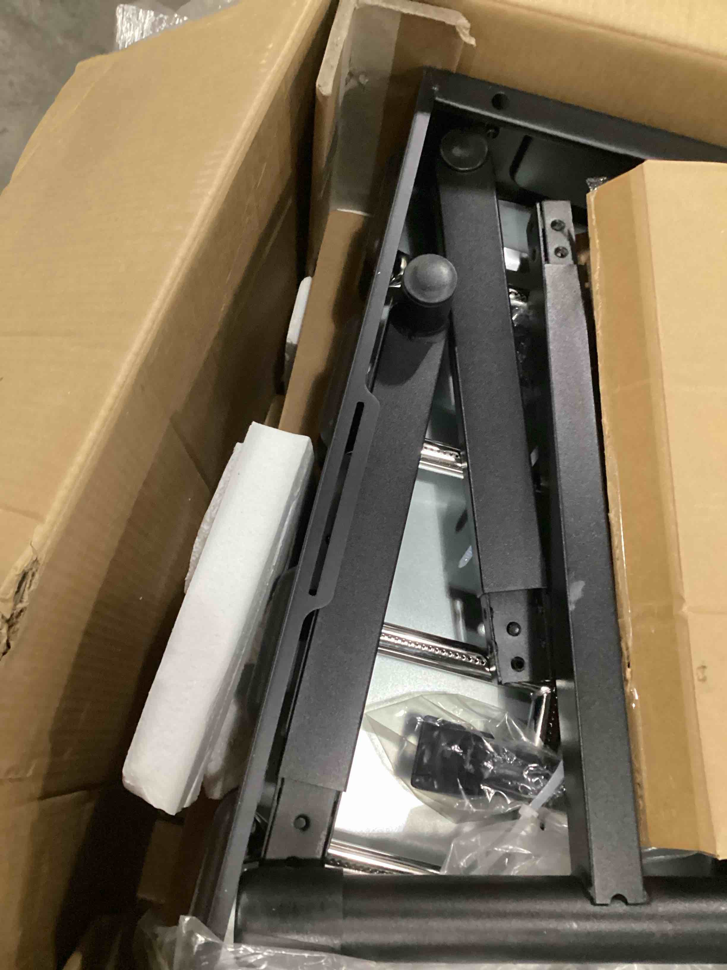 https://s3.amazonaws.com/lotting-images-prod/bidfta/YEL6719921_1733161703057.jpeg