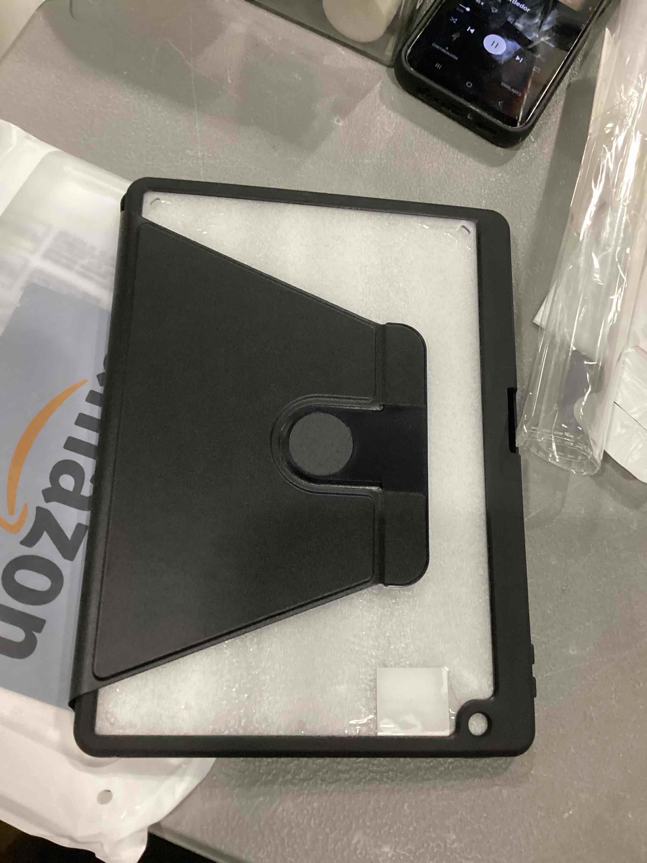 https://s3.amazonaws.com/lotting-images-prod/bidfta/YEL6720399_1733329868448.jpeg