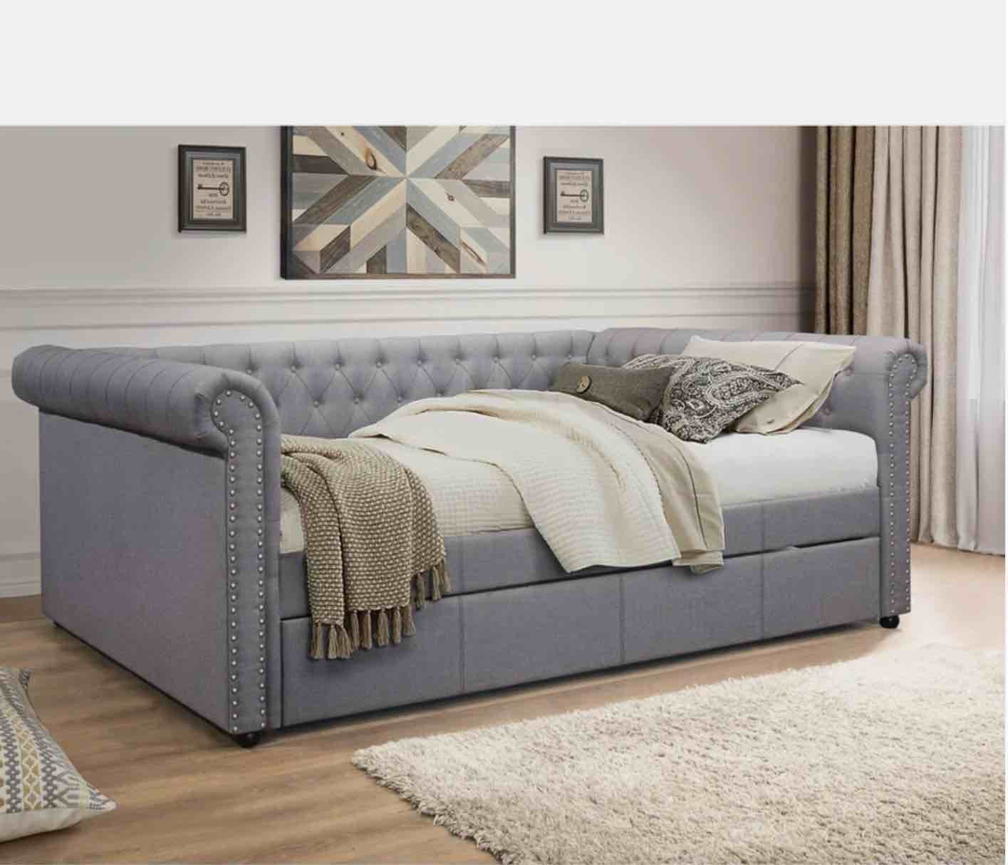 Venice Full Daybed With Twin Trundle Box B (incomplete ) BOX 4 OF 4