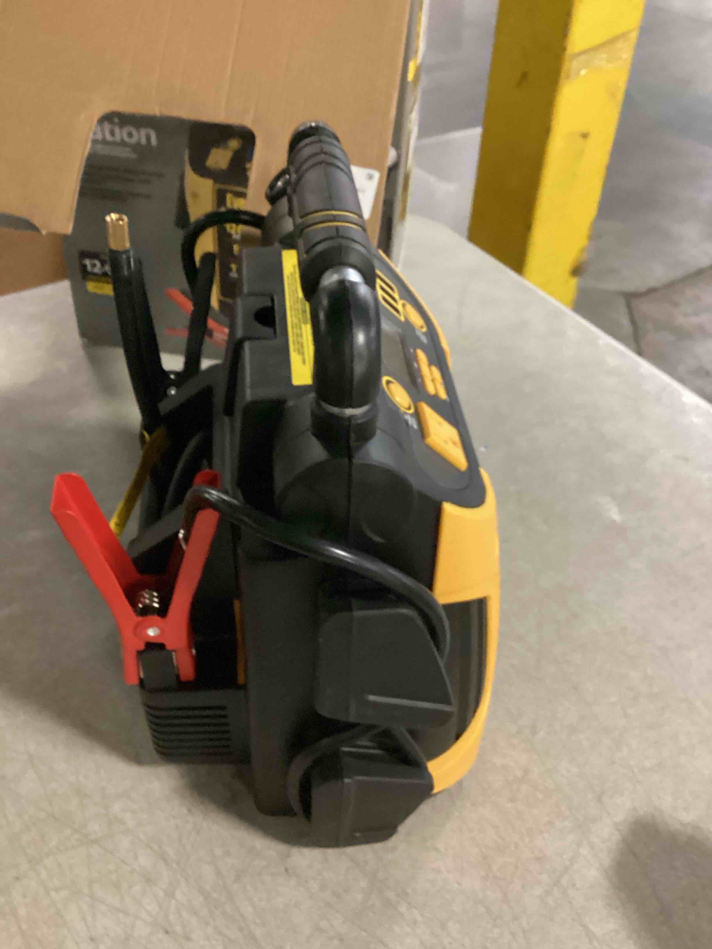 https://s3.amazonaws.com/lotting-images-prod/bidfta/YEL6721040_1736255442073.jpeg