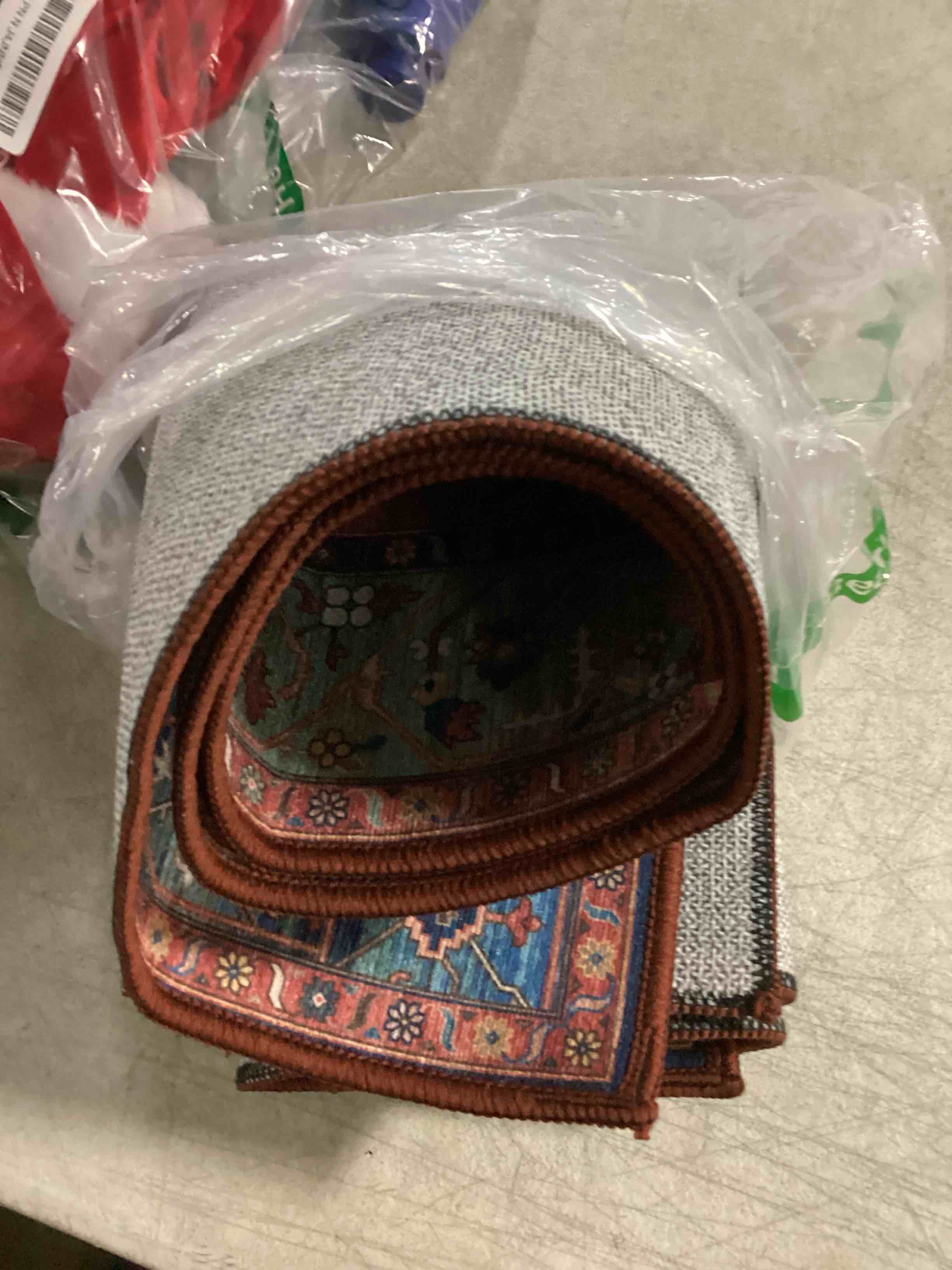 https://s3.amazonaws.com/lotting-images-prod/bidfta/YEL6721063_1736259451223.jpeg
