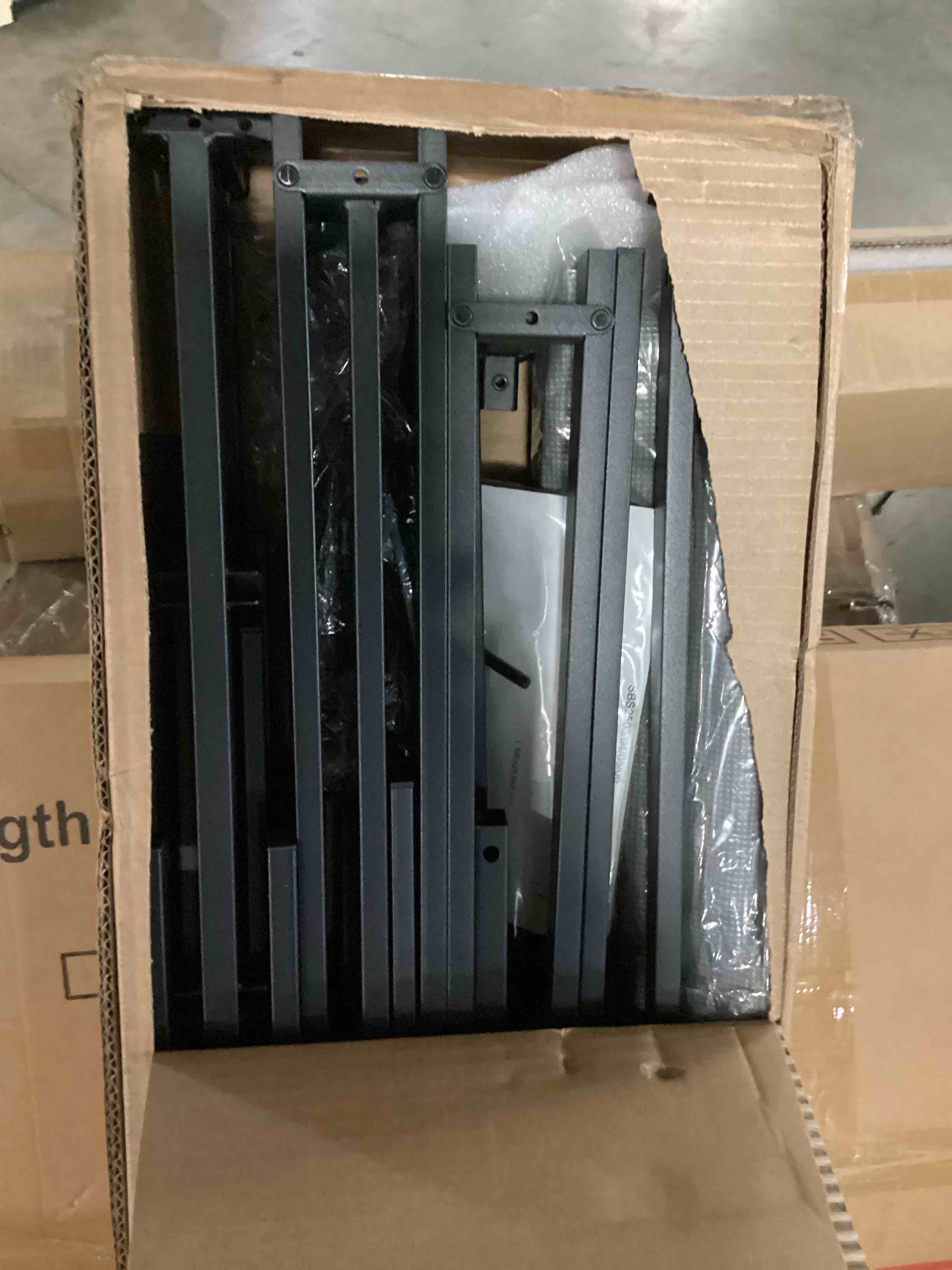 https://s3.amazonaws.com/lotting-images-prod/bidfta/YEL6721303_1736365837958.jpeg