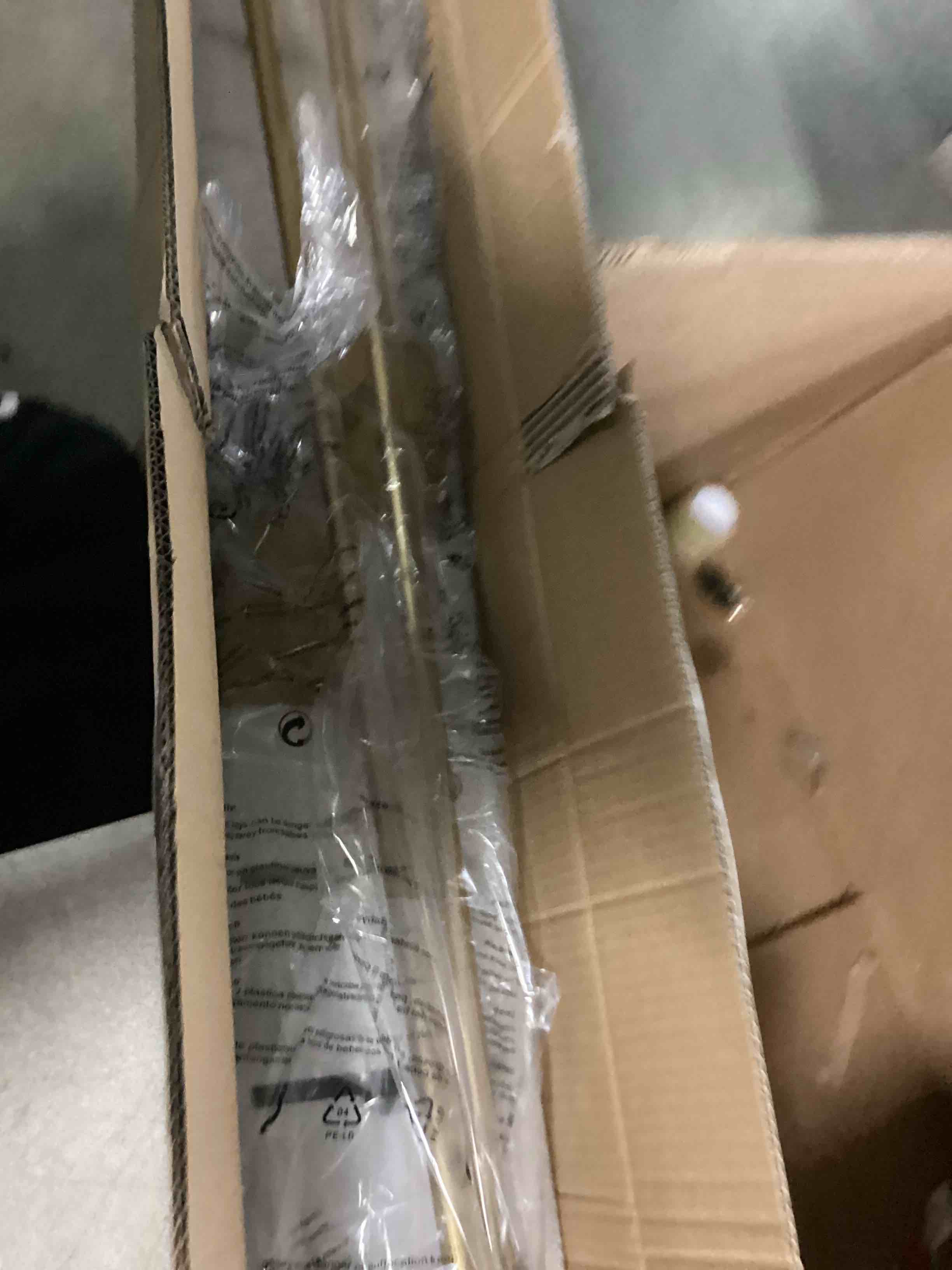 https://s3.amazonaws.com/lotting-images-prod/bidfta/YEL6721306_1736366647898.jpeg