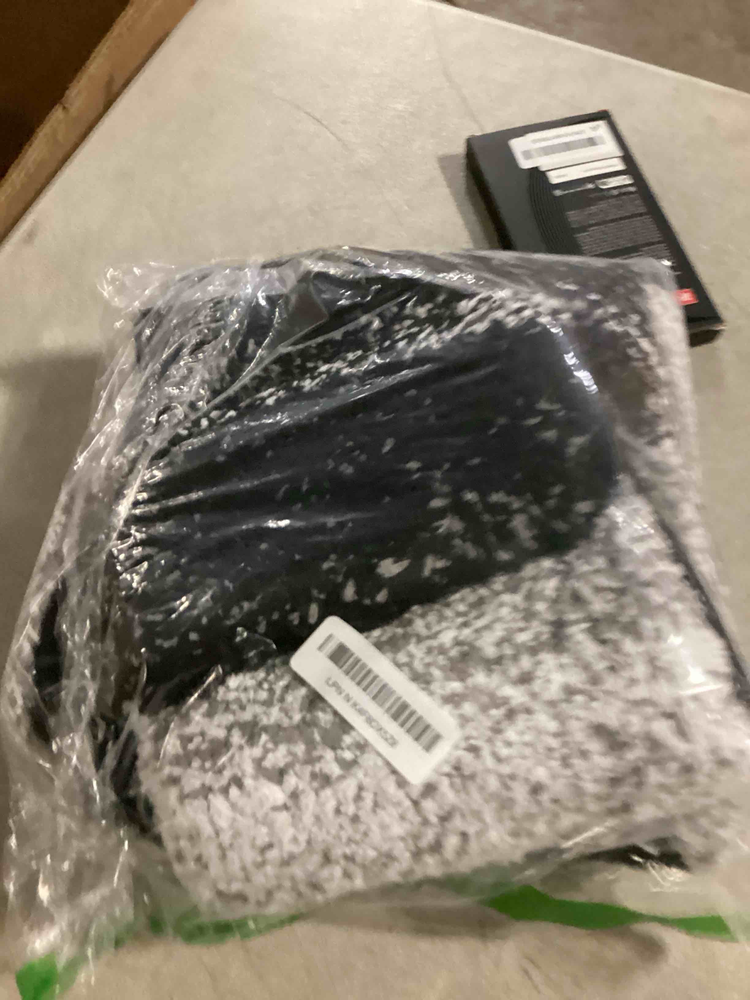 https://s3.amazonaws.com/lotting-images-prod/bidfta/YEL6721434_1736451365611.jpeg