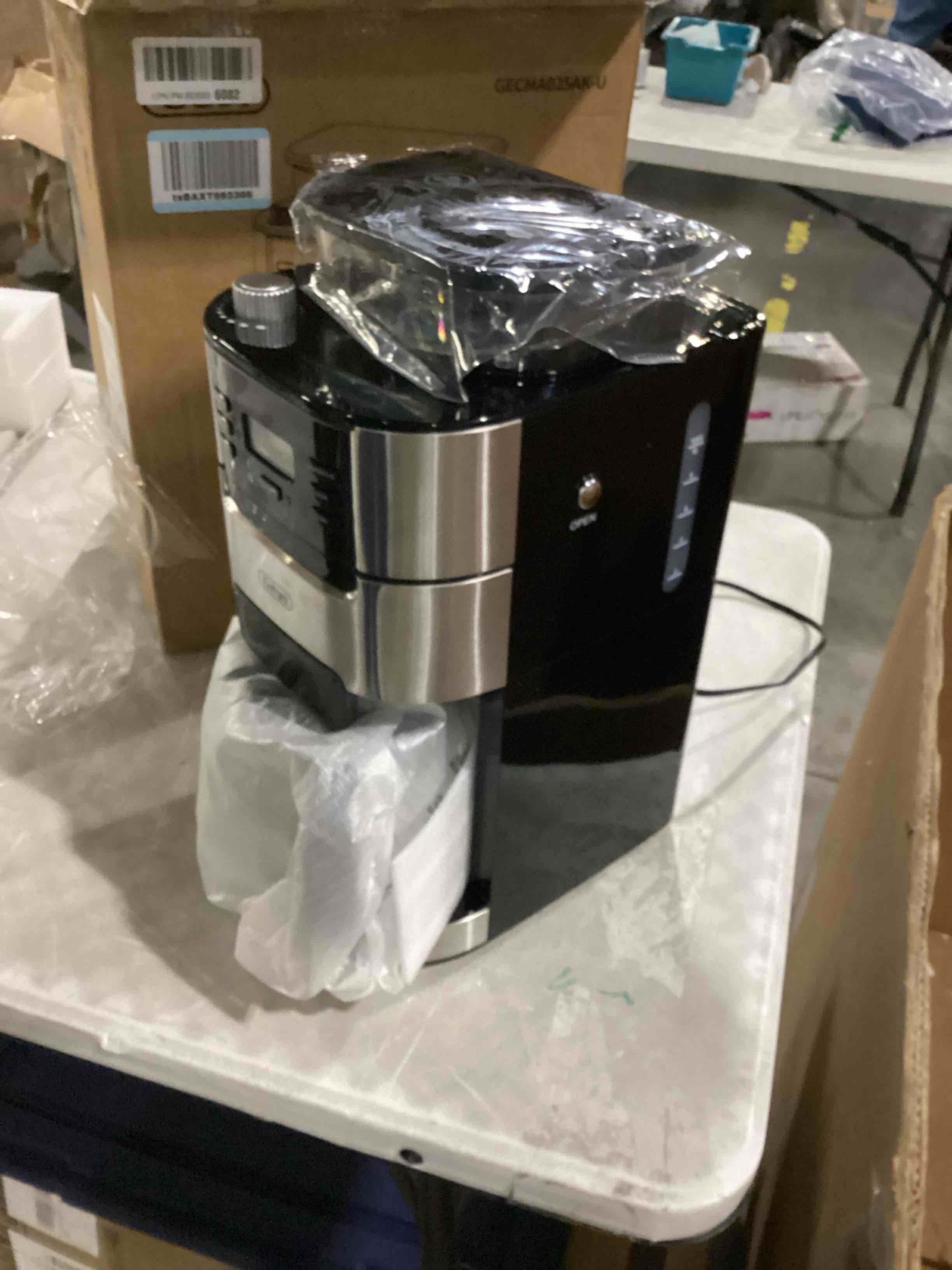 https://s3.amazonaws.com/lotting-images-prod/bidfta/YEL6722050_1732203913620.jpeg