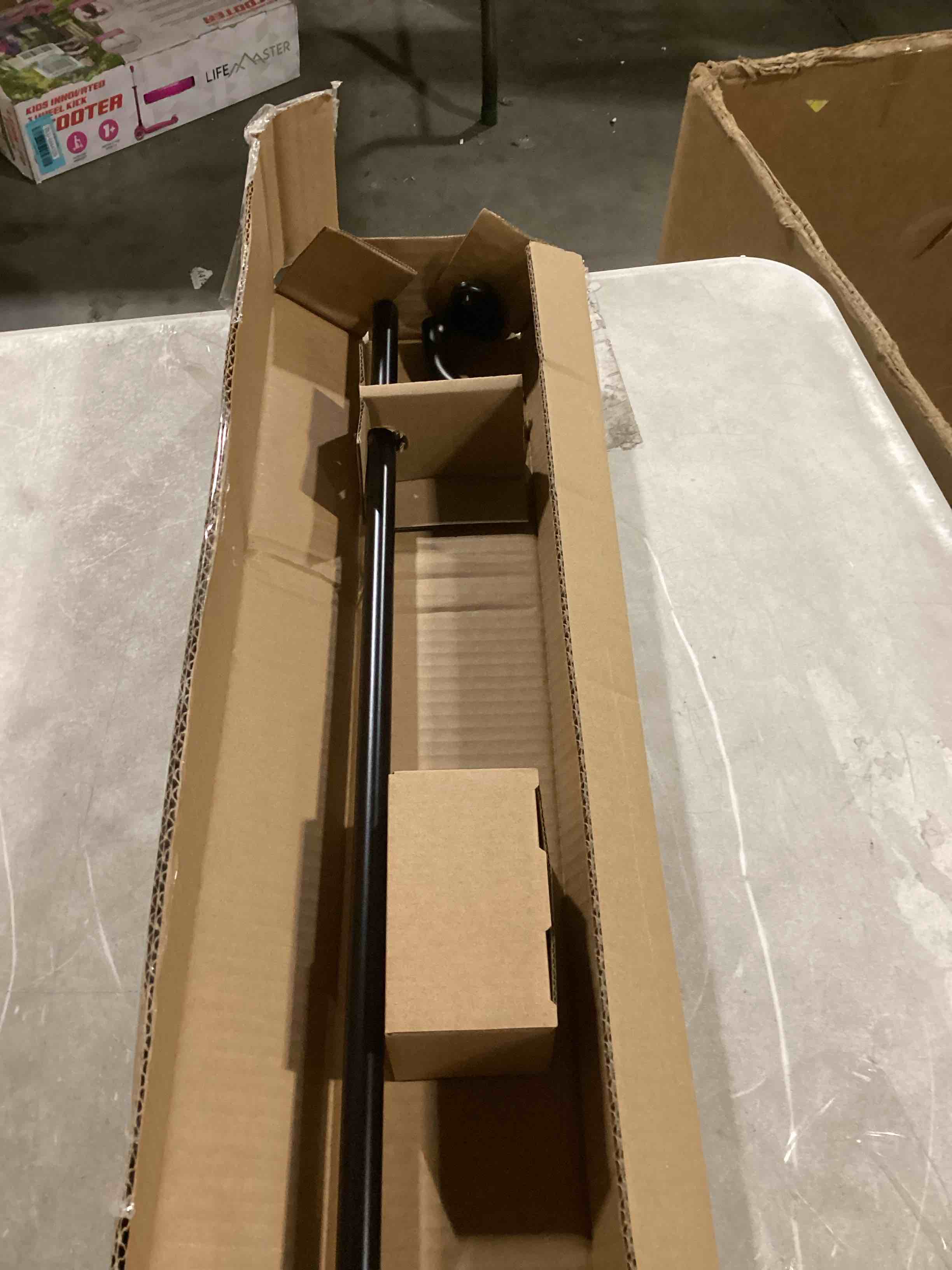 https://s3.amazonaws.com/lotting-images-prod/bidfta/YEL6722237_1732304259527.jpeg