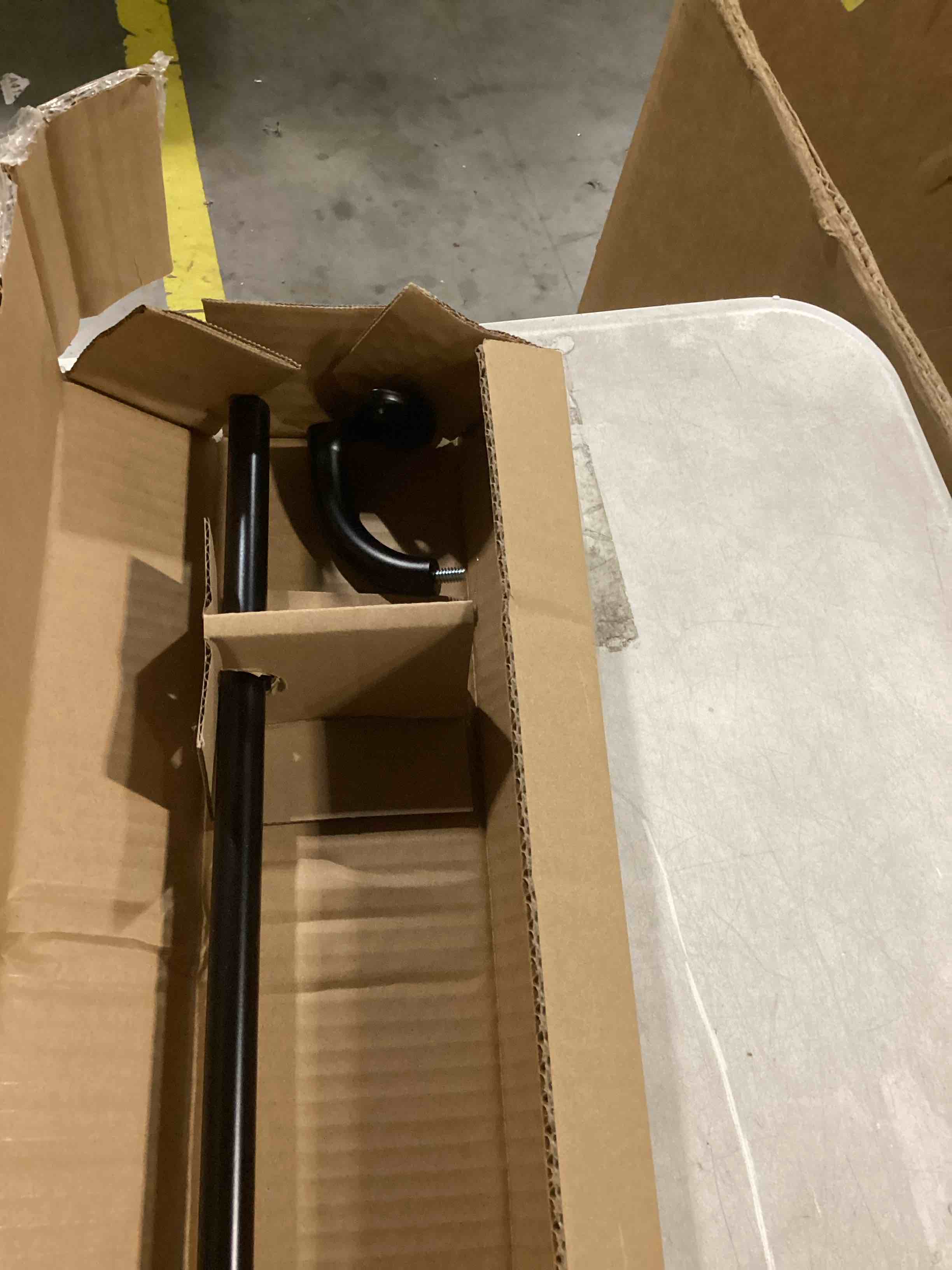 https://s3.amazonaws.com/lotting-images-prod/bidfta/YEL6722237_1732304262075.jpeg